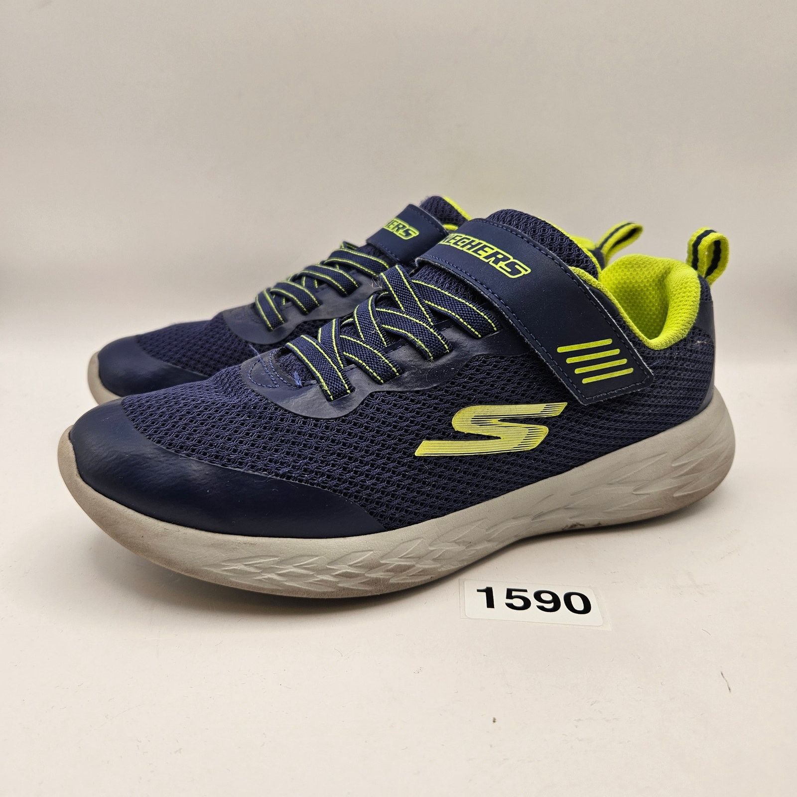SKECHERS SKECHERS USA KIDS 4 ACTIVE RUNNING SHOES USED NAVY/NEON GRN Size US 4 / IT 34 - 1 Thumbnail