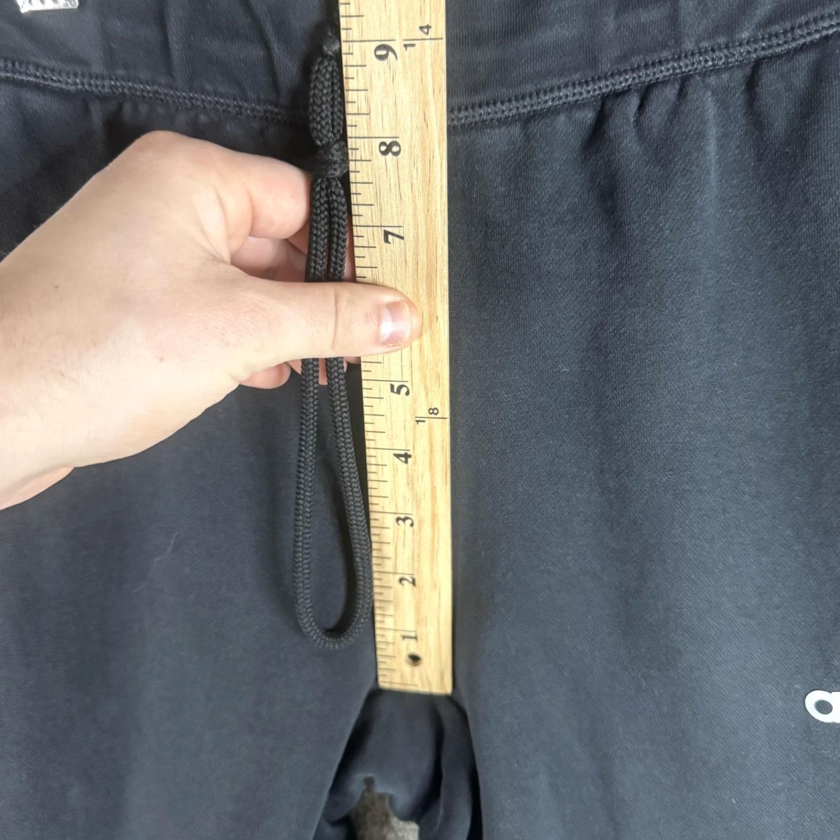 Adidas Adidas Sweatpants Mens Medium Black Fleece Jogger Elastic Waist Pockets Drawstring Slim Tapered Leg Clothing Pants Winter Casual Gym Training Womens? Size US 31 - 7 Thumbnail