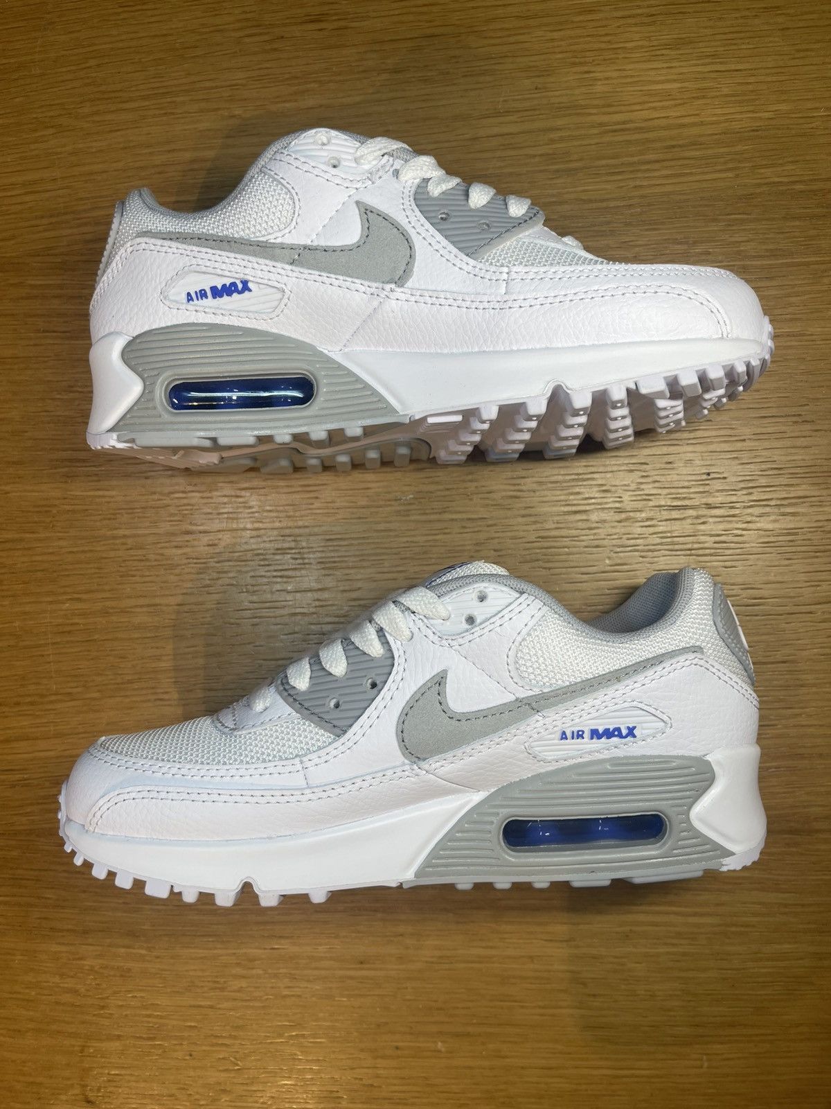 Nike Air Max 90 bianca con dettagli blu Size US 5.5 / IT 35.5 - 3 Thumbnail