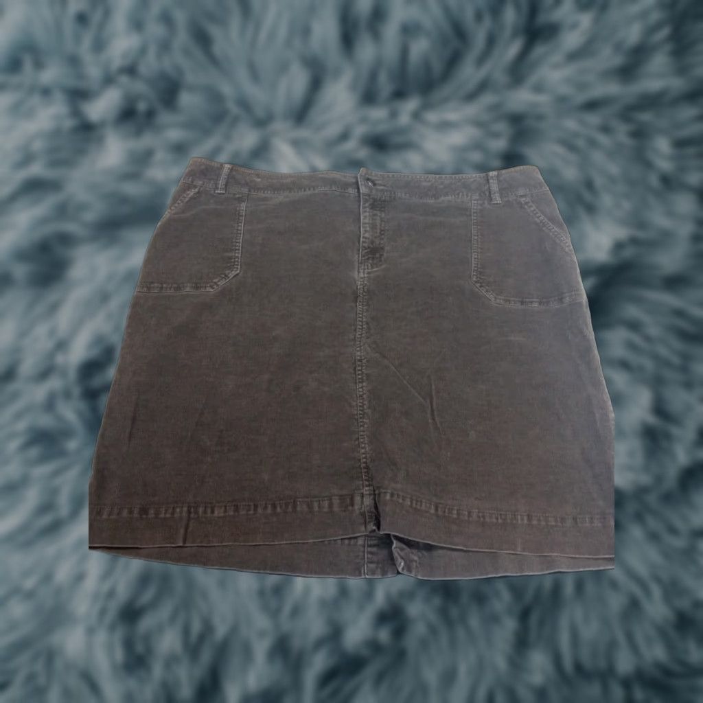 Vintage VINTAGE New Sonoma Corduroy Low Rise Skirt 42" Waist Brown Knee Length Cotton Womens Plus 42" 42" Waist Bohemian Pockets (Corduroy, Zipper, Button) Size 28" / US 6 / IT 42 - 1 Thumbnail