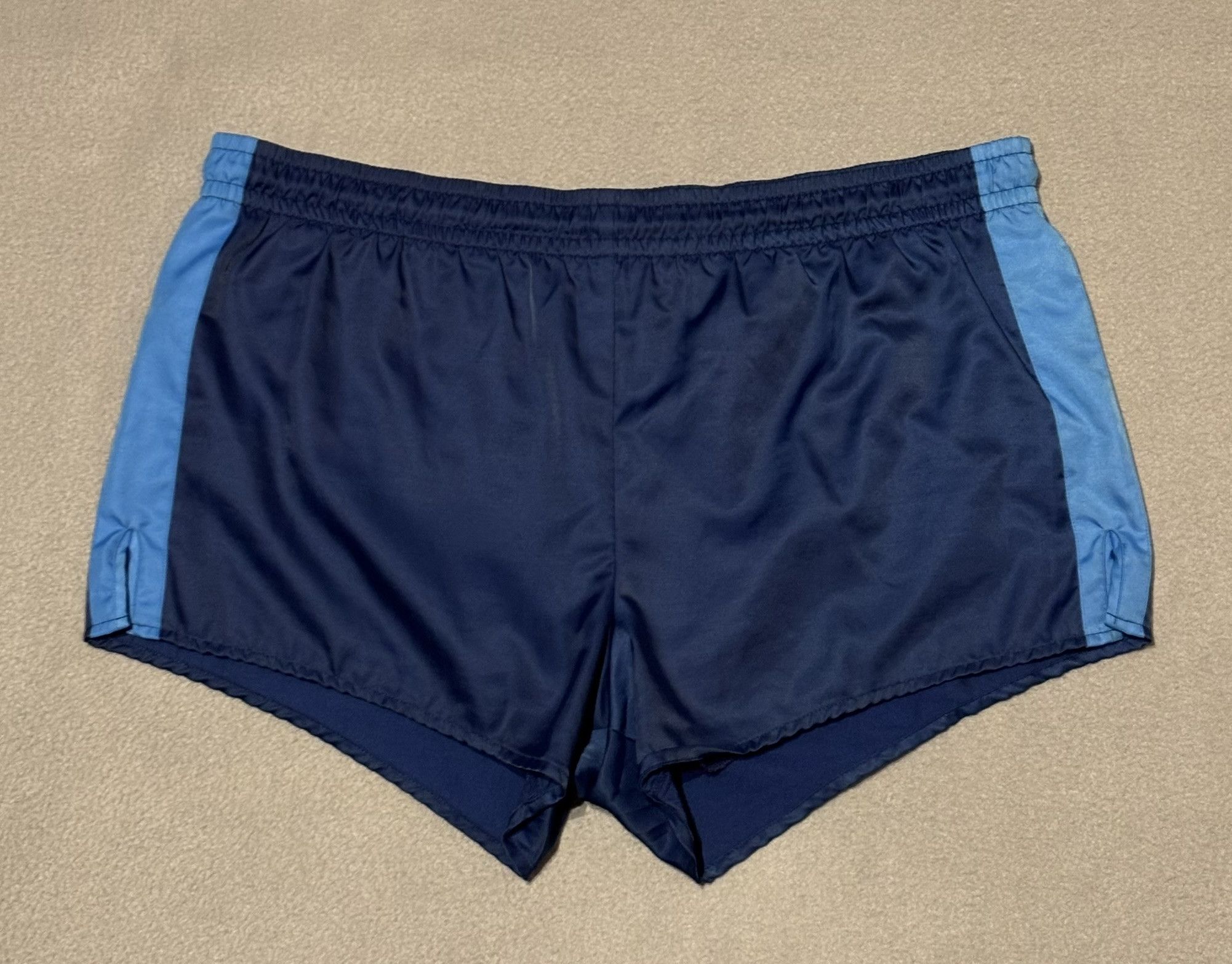 Adidas Sports shorts Germany Bundeswehr Adidas 1992 vintage size M Size US 32 / EU 48 - 5 Thumbnail