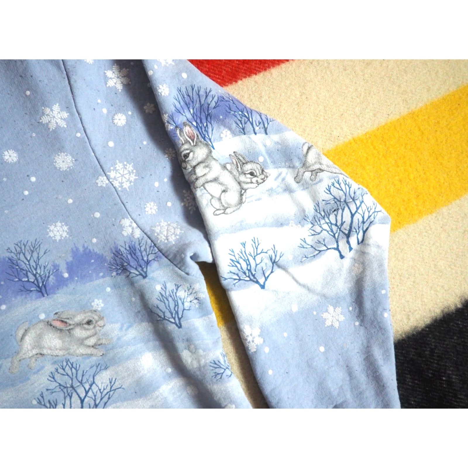 Vintage VTG 90s Winter Snow Rabbit AOP Blue USA Nature Pullover Sweatshirt Women L Blue Sweatshirt Size L / US 10 / IT 46 - 4 Thumbnail