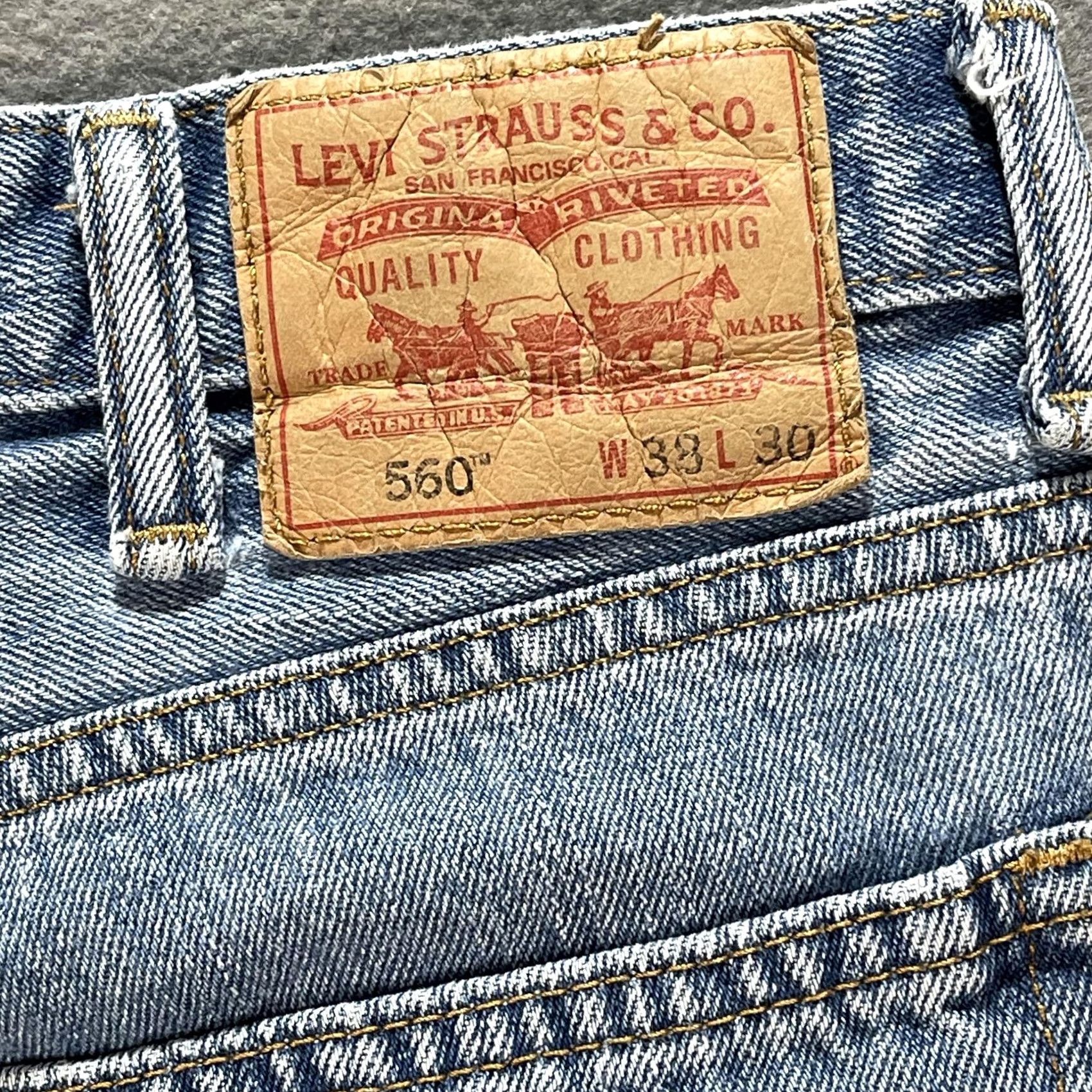 Levi's Levi's Jeans Mens 33x30 Blue Relaxed Tapered Leg Denim Pants 560 Y2K Vintage 90s 500 Series Cotton Pocket Zip Fly Size US 33 - 4 Thumbnail