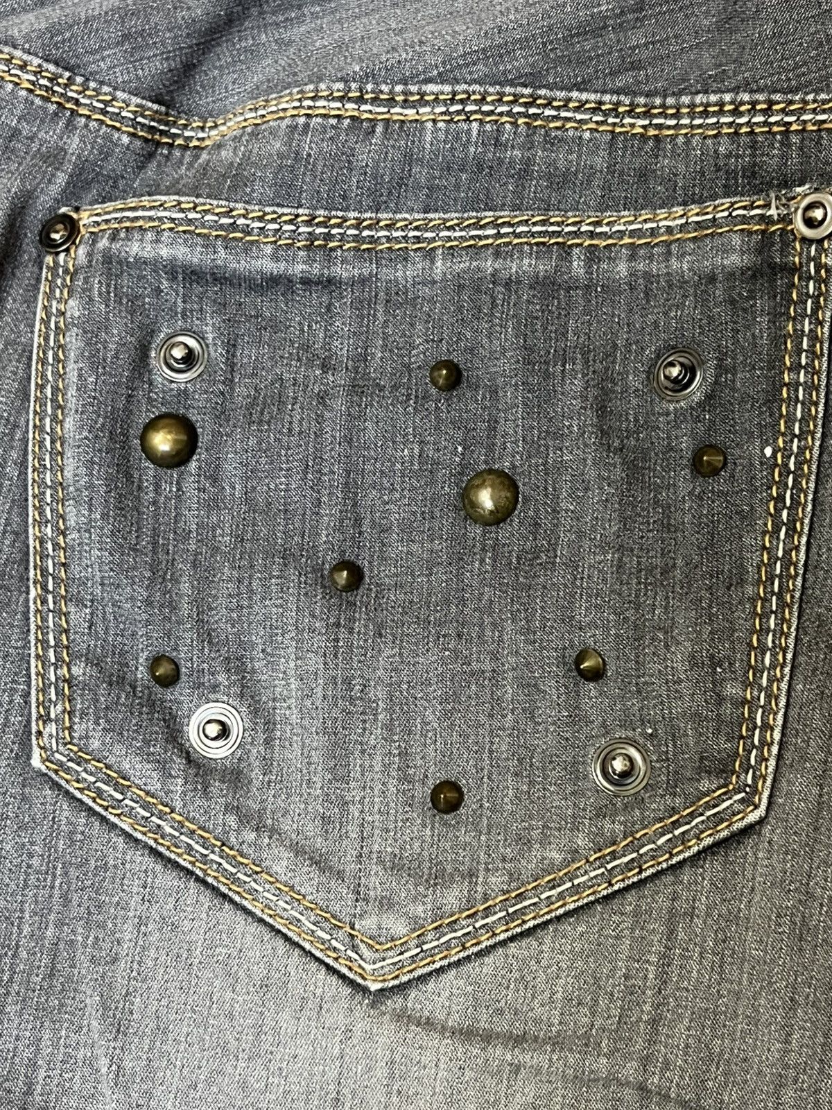 Hiroko Koshino Homme JAPANESE CULTURE “HIROKO KOSHINO” WITH STUDDED FLARED JEANS Size US 29 - 10 Thumbnail