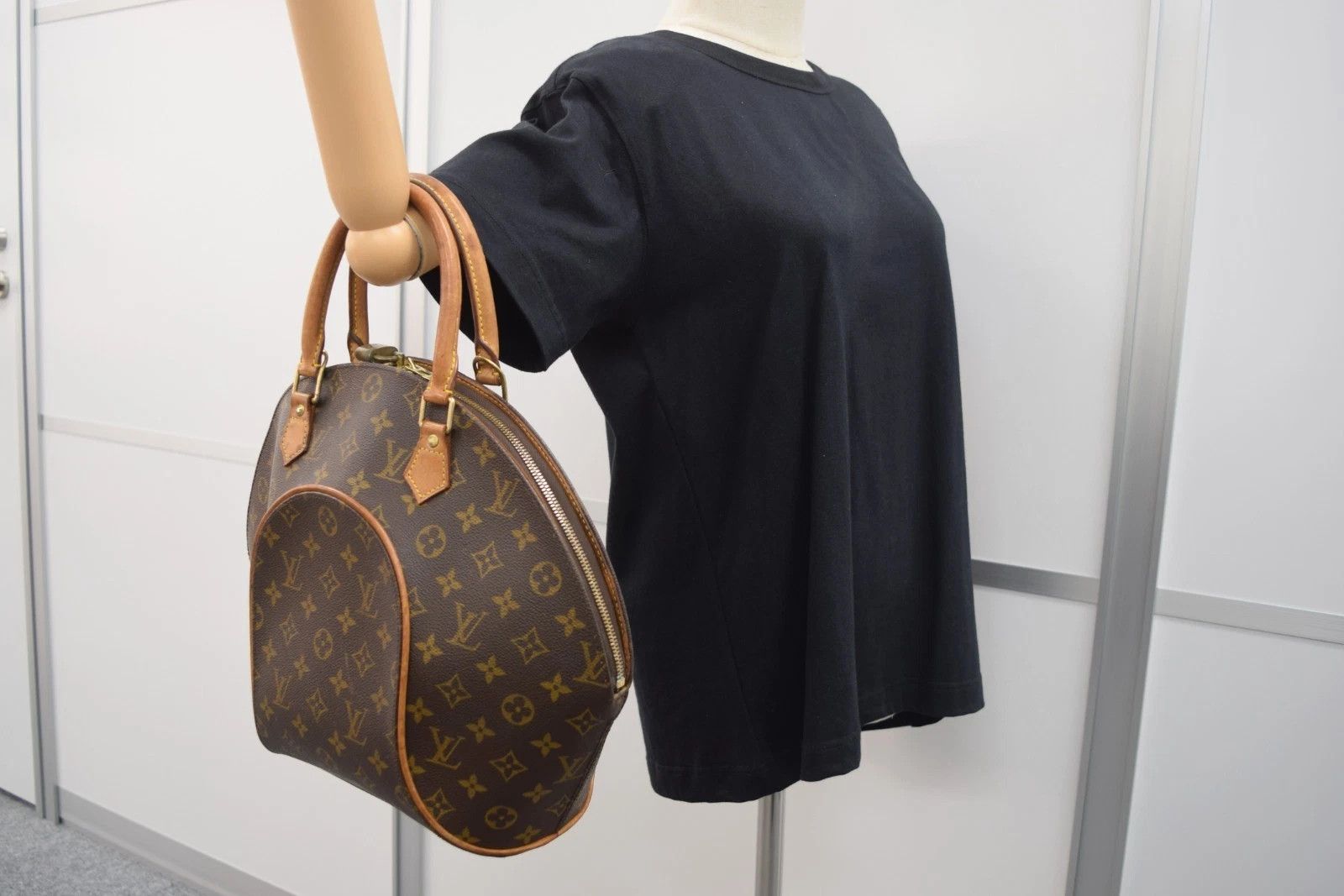 Louis Vuitton Louis Vuitton Ellipse MM Hand Bag Monogram Canvas M51126 Size ONE SIZE - 3 Thumbnail