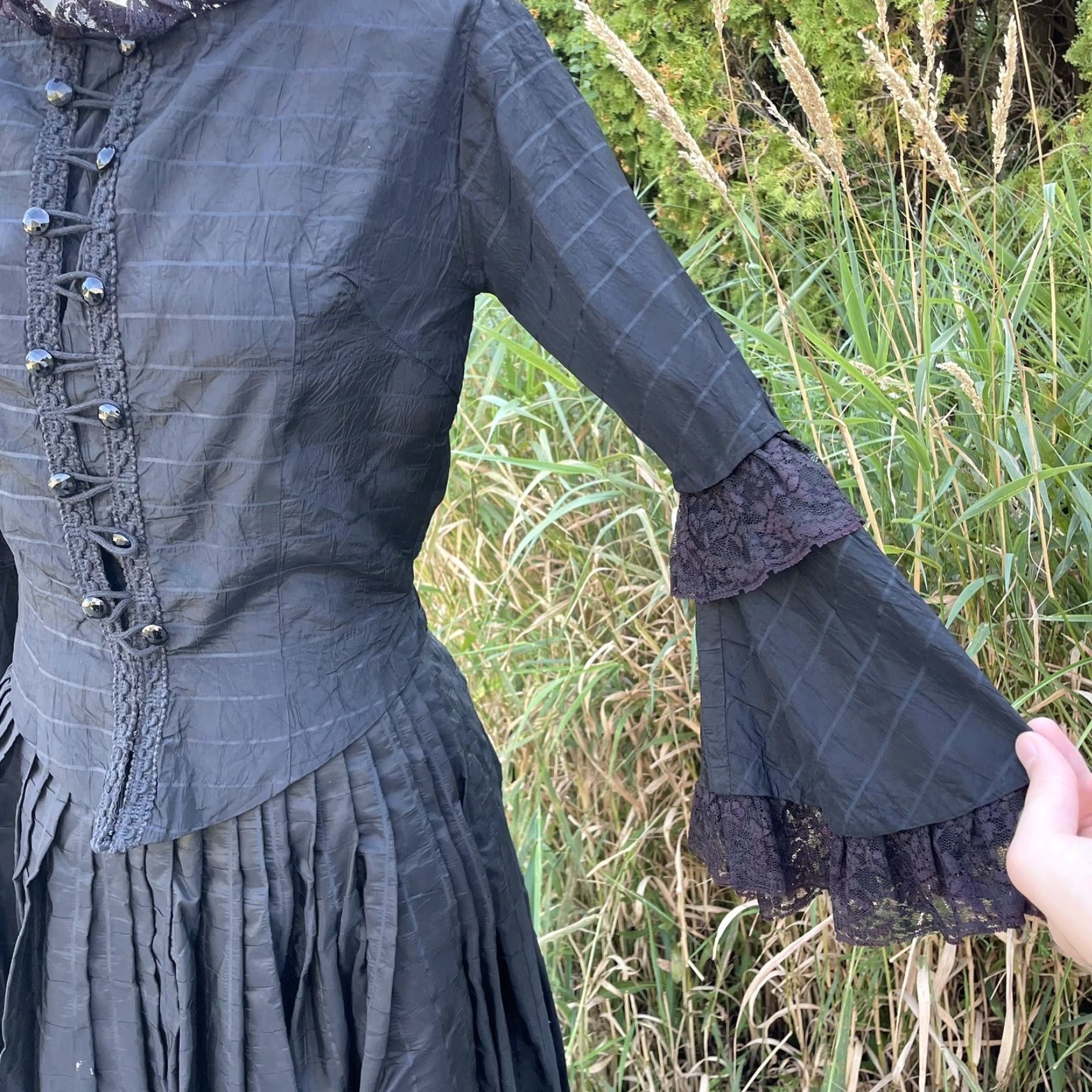Vintage VINTAGE Antique Silk Mourning Dress Black Gown Lace Victorian Bustle Ostrich Feather VTG Gothic PS Black Mens? Size S / US 4 / IT 40 - 6 Thumbnail