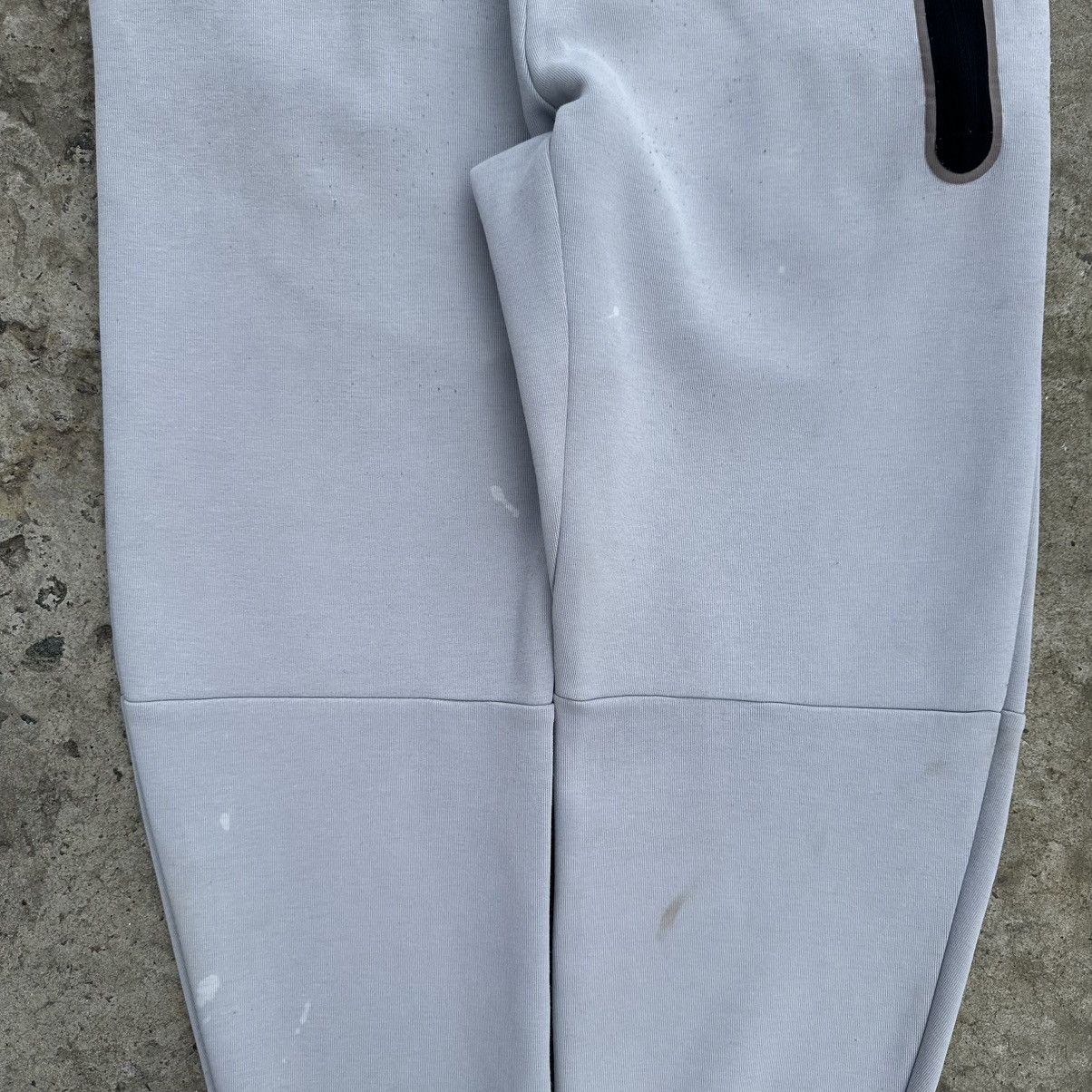 Nike Vintage Nike Tech Fleece Joggers Pants Y2K 00s USA Size S Size US 30 / EU 46 - 8 Thumbnail