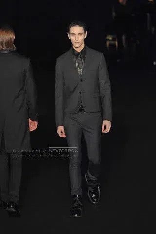 Dior Dior Black two-button notch lapel suit Size US S / EU 44-46 / 1 - 8 Thumbnail