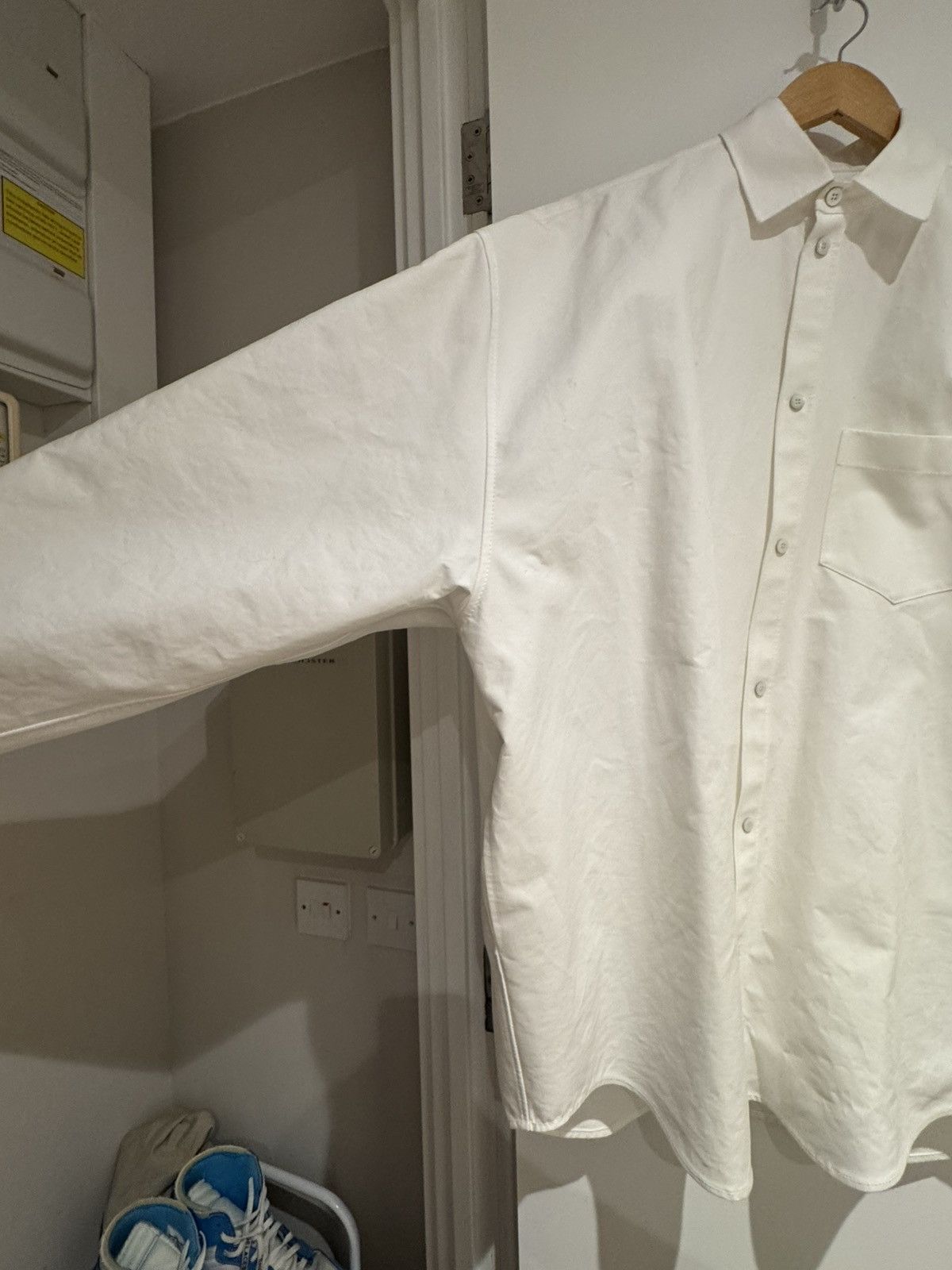 Balenciaga 1500$ Balenciaga white over shirt incredibly baggy fit Size US XS / EU 42 / 0 - 3 Thumbnail