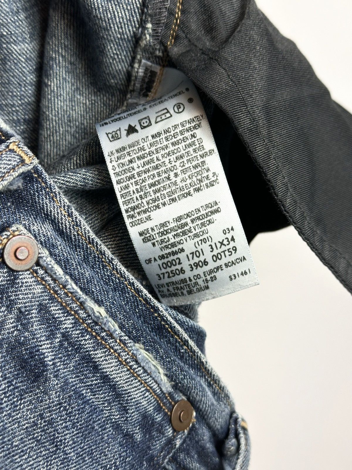 Levi's 2000s Engineered Buckle Belt Jeans 31x34 Size US 31 - 4 Thumbnail