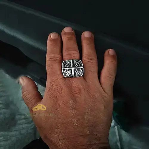 Jewelry Cross Ring Unique Size ONE SIZE - 2 Thumbnail