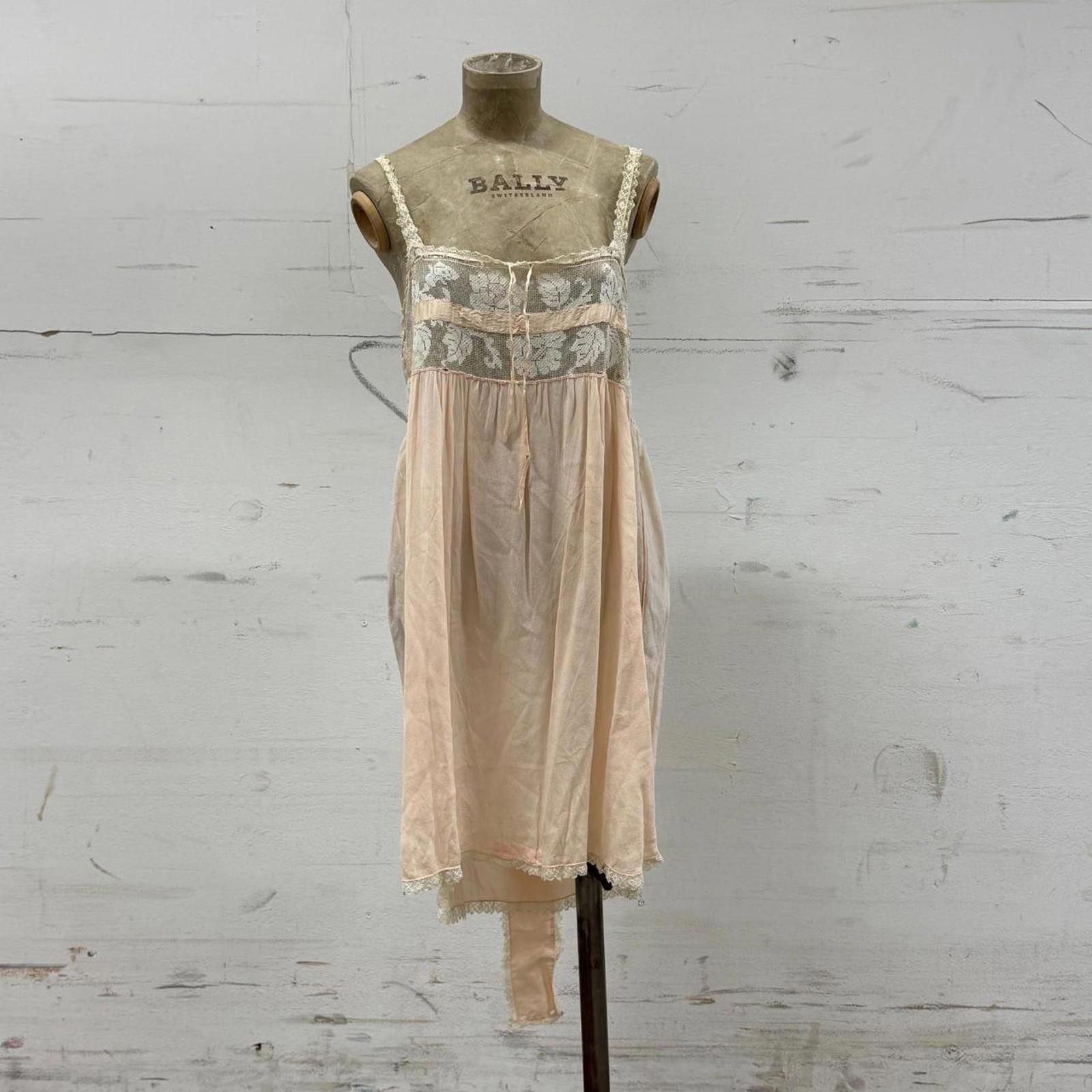 Other Antique 20s Pink Silk & Filet Lace Step-In Lingerie Teddy Size ONE SIZE - 2 Thumbnail