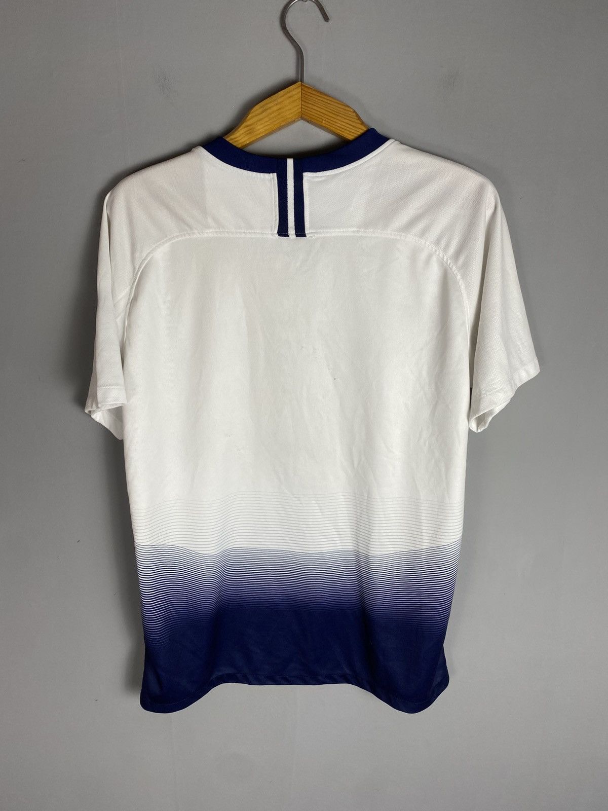 Nike Vintage Nike Tottenham football jersey Size US M / EU 48-50 / 2 - 8 Thumbnail