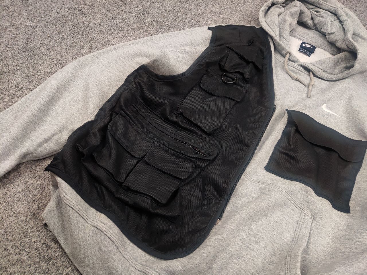 Nike Vintage Nike Custom Cargo Pocket Vest Oversized Hoodie Y2K Size US L / EU 52-54 / 3 - 10 Thumbnail