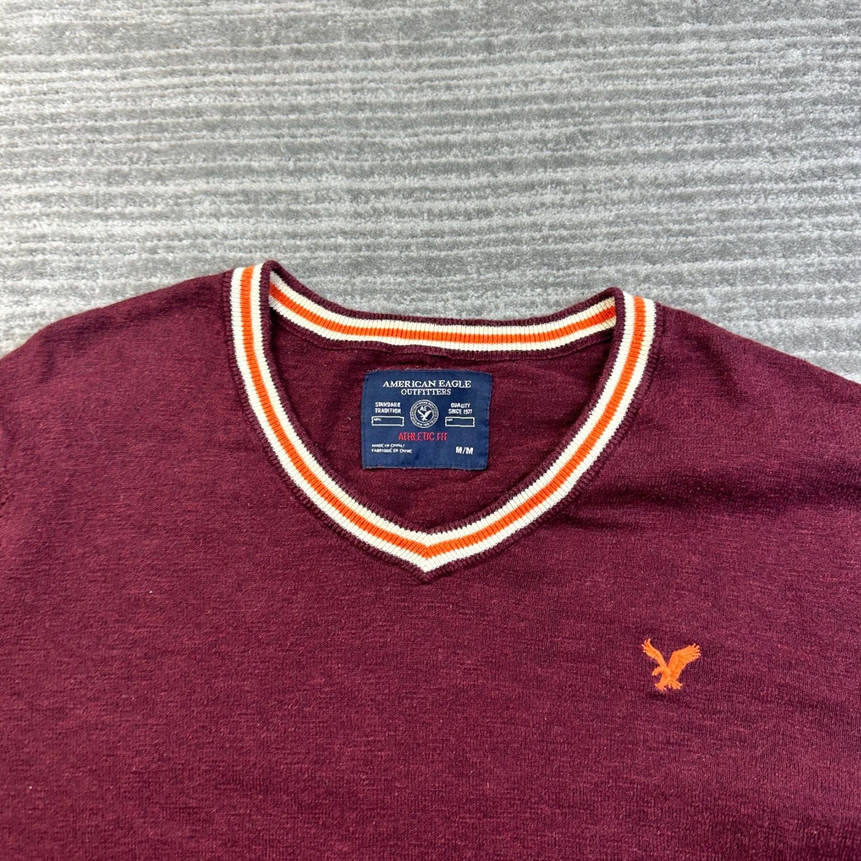 American Eagle Outfitters American Eagle Sweater Mens Medium Red Athletic Fit V Neck Embroidered Logo Size US M / EU 48-50 / 2 - 3 Thumbnail
