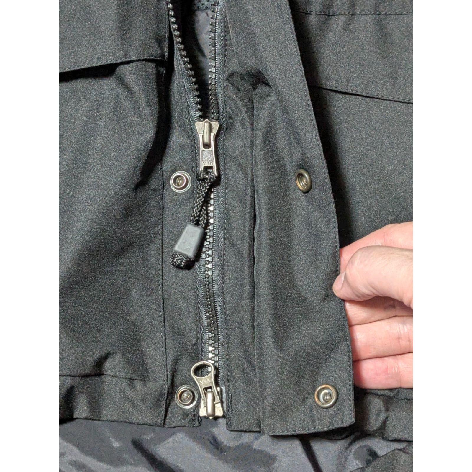 The North Face THE NORTH FACE Packable HydroSeal Windbreaker Black Hood - Men M EUC Size US M / EU 48-50 / 2 - 4 Thumbnail