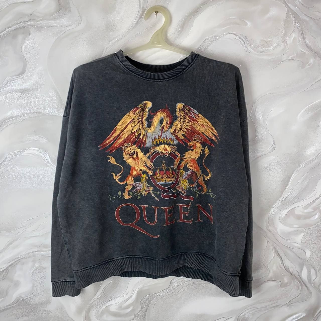 Other QUEEN MEN'S UNIsex GRAY PULLOVER SWEATSHIRT SIZE M Size US M / EU 48-50 / 2 - 1 Thumbnail