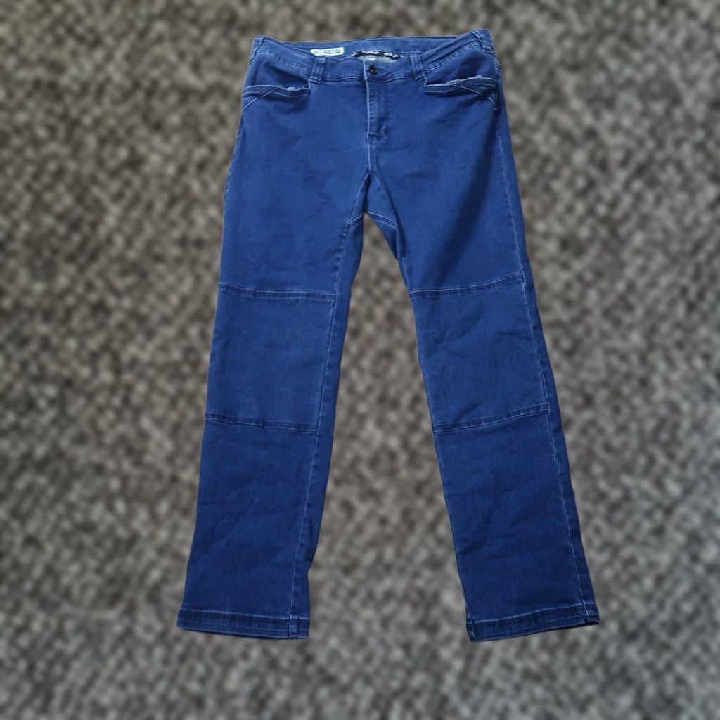 CO Huxtley Jeans Men 36x32 Straight Leg Denim 5-Pocket Cotton Blend Blue Stretch Denim Pants Regular Size Size US 36 / EU 52 - 1 Thumbnail