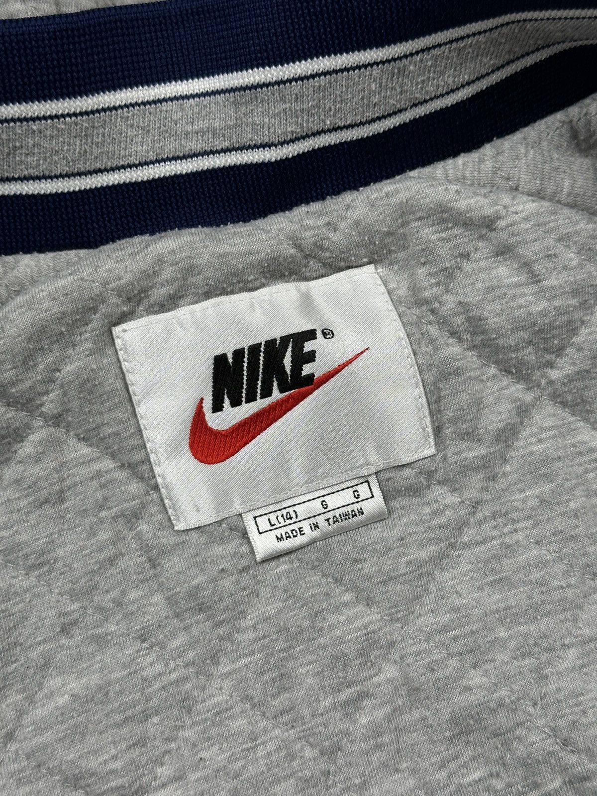 Nike Vintage Nike two-tone Hooded Jacket Blue Yellow 90s Varsity Size M / US 6-8 / IT 42-44 - 9 Thumbnail
