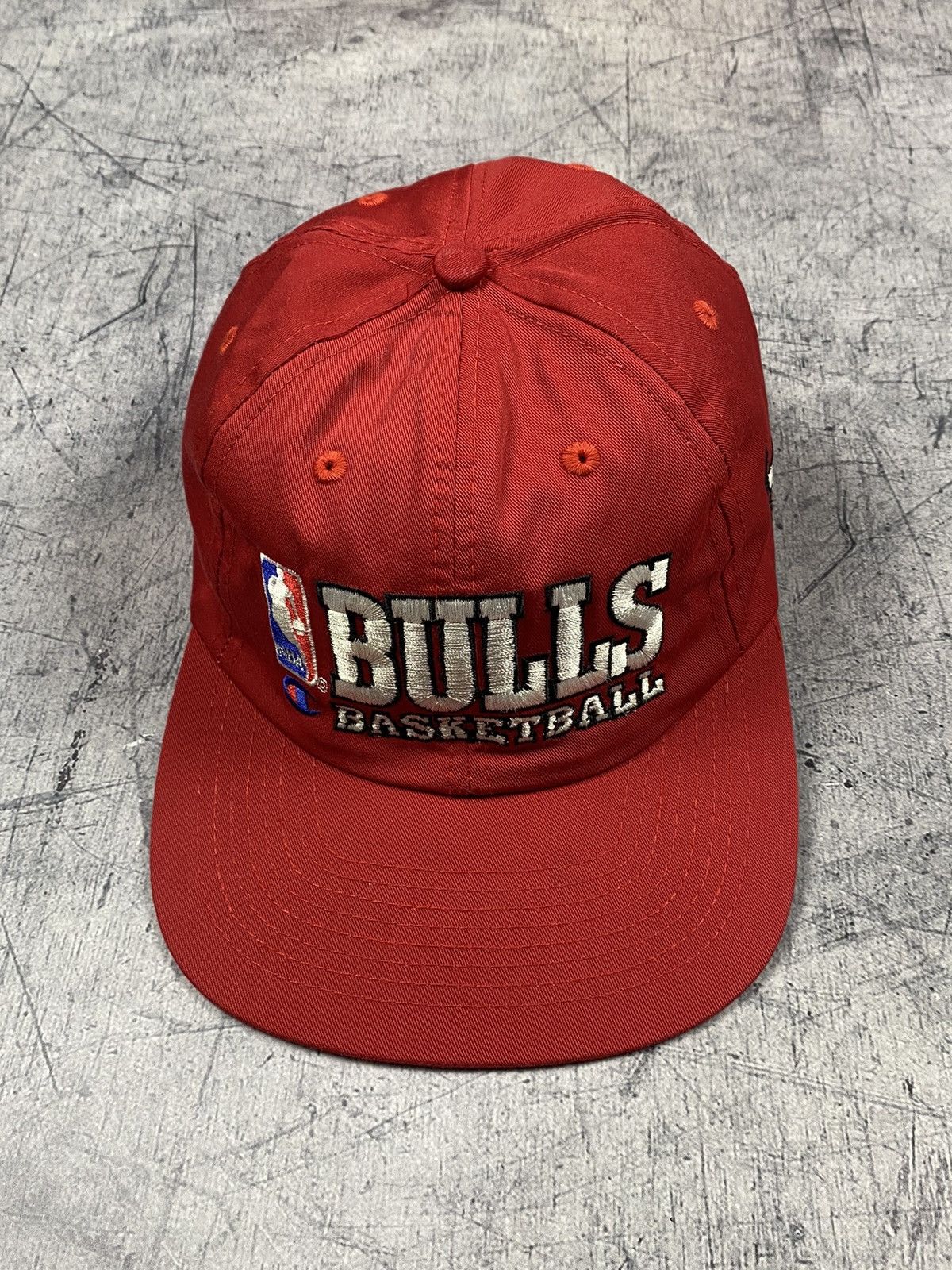 Champion × NBA × Vintage Rare Vintage Champion Chicago Bulls Basketball Cap Hat Size ONE SIZE - 2 Thumbnail