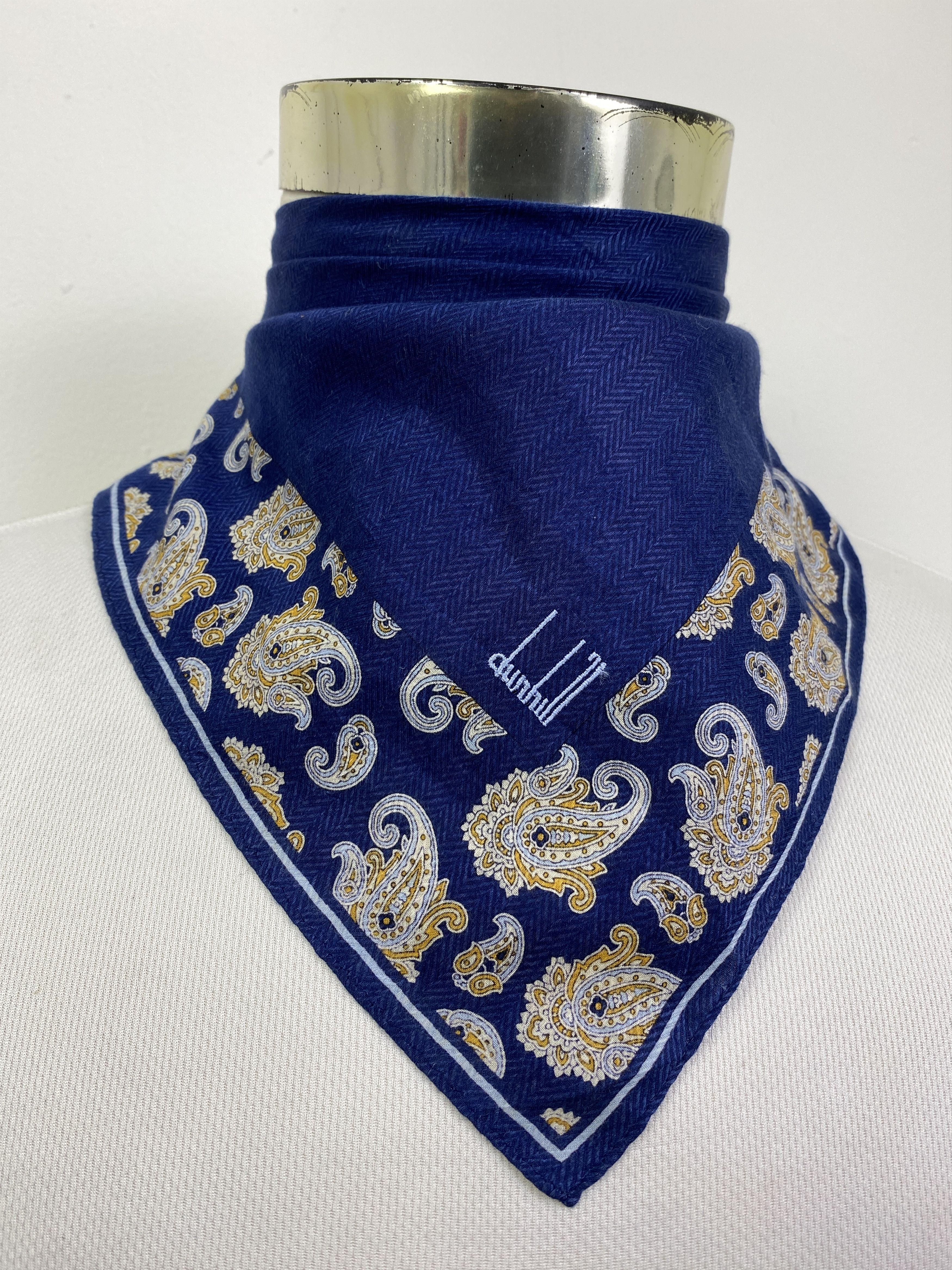 Alfred Dunhill Vintage Dunhill Handkerchief / Neckerchief HKC1062 Size ONE SIZE - 1 Thumbnail