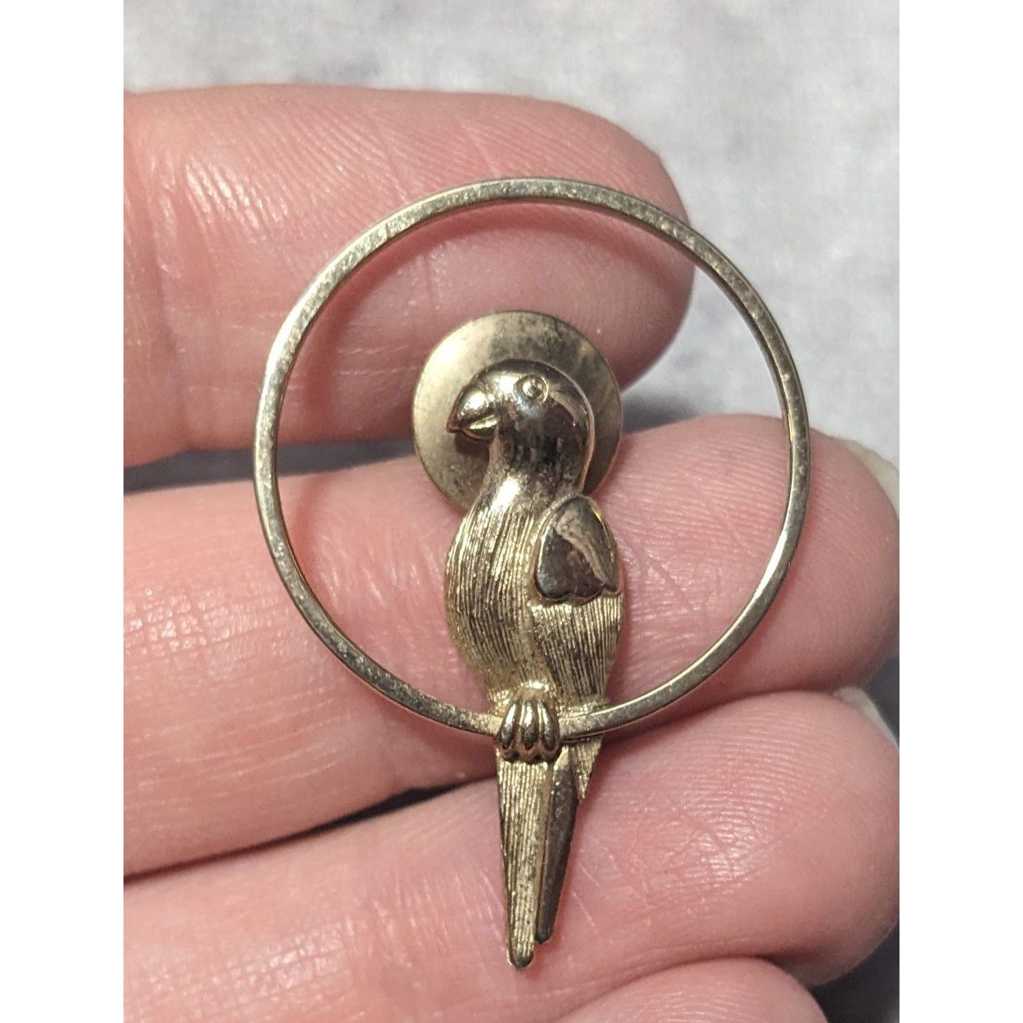 Other Vintage Avon Pretty Polly Sitting Parrot Gold Tone Brooch Size ONE SIZE - 5 Thumbnail