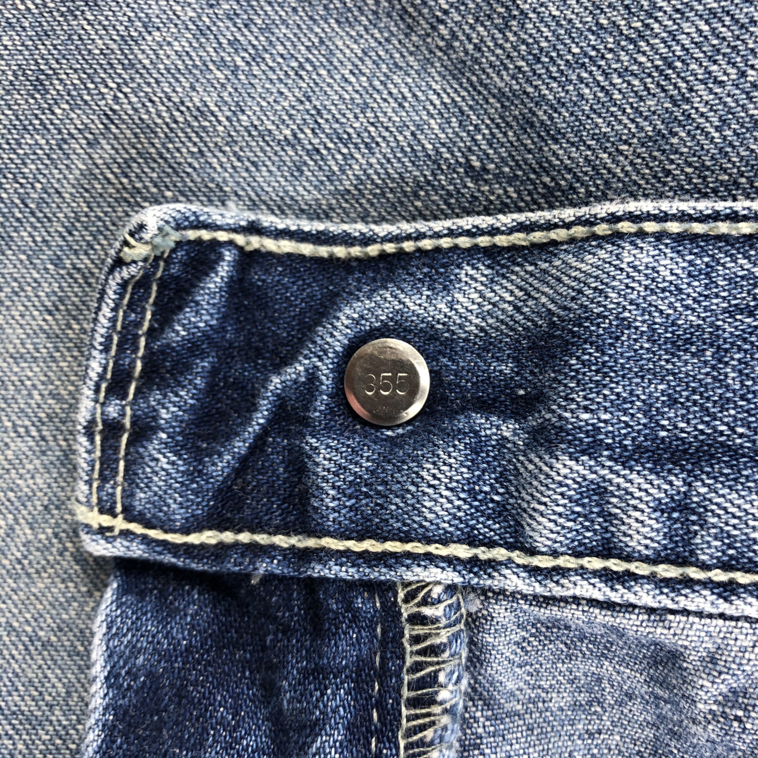 Levi's Vintage Blue Wash Levis 501 Jeans-J1643 Size US 35 - 12 Thumbnail