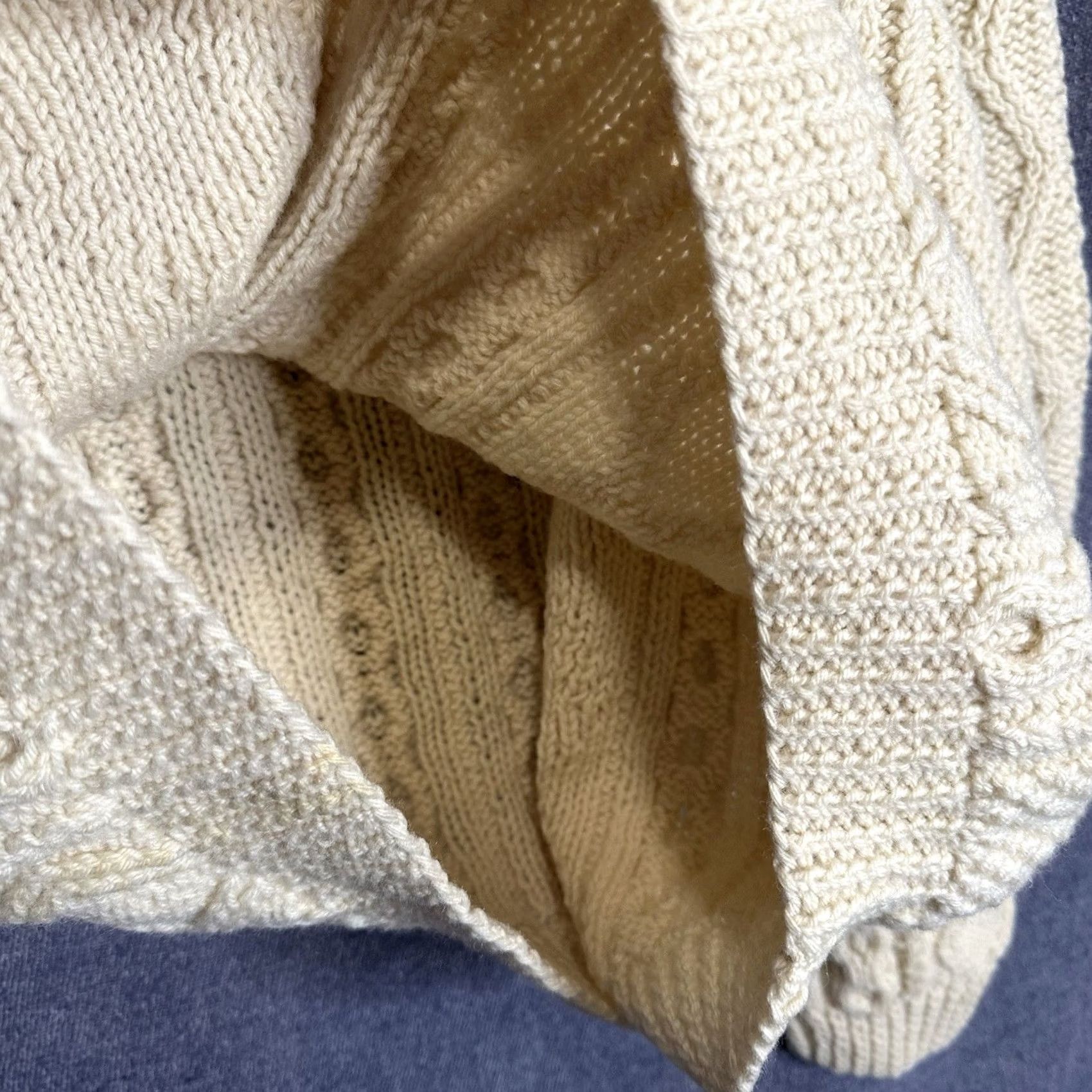 Vintage VINTAGE Irish Aran Fisherman Sweater Hand-Knitted Ivory LRG Size US L / EU 52-54 / 3 - 5 Thumbnail
