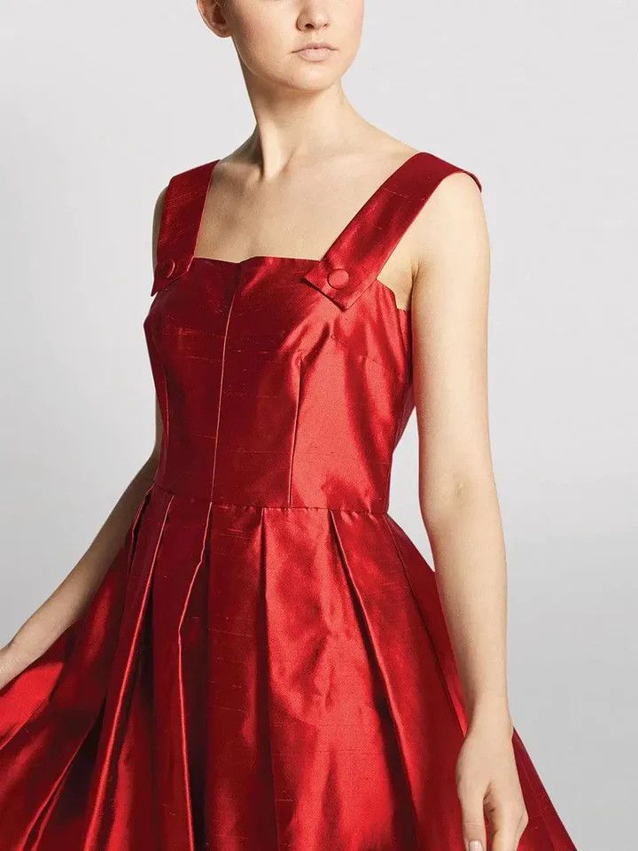 Dolce & Gabbana o1y0825 Midi Dress in Red Size XS / US 0-2 / IT 36-38 - 3 Thumbnail
