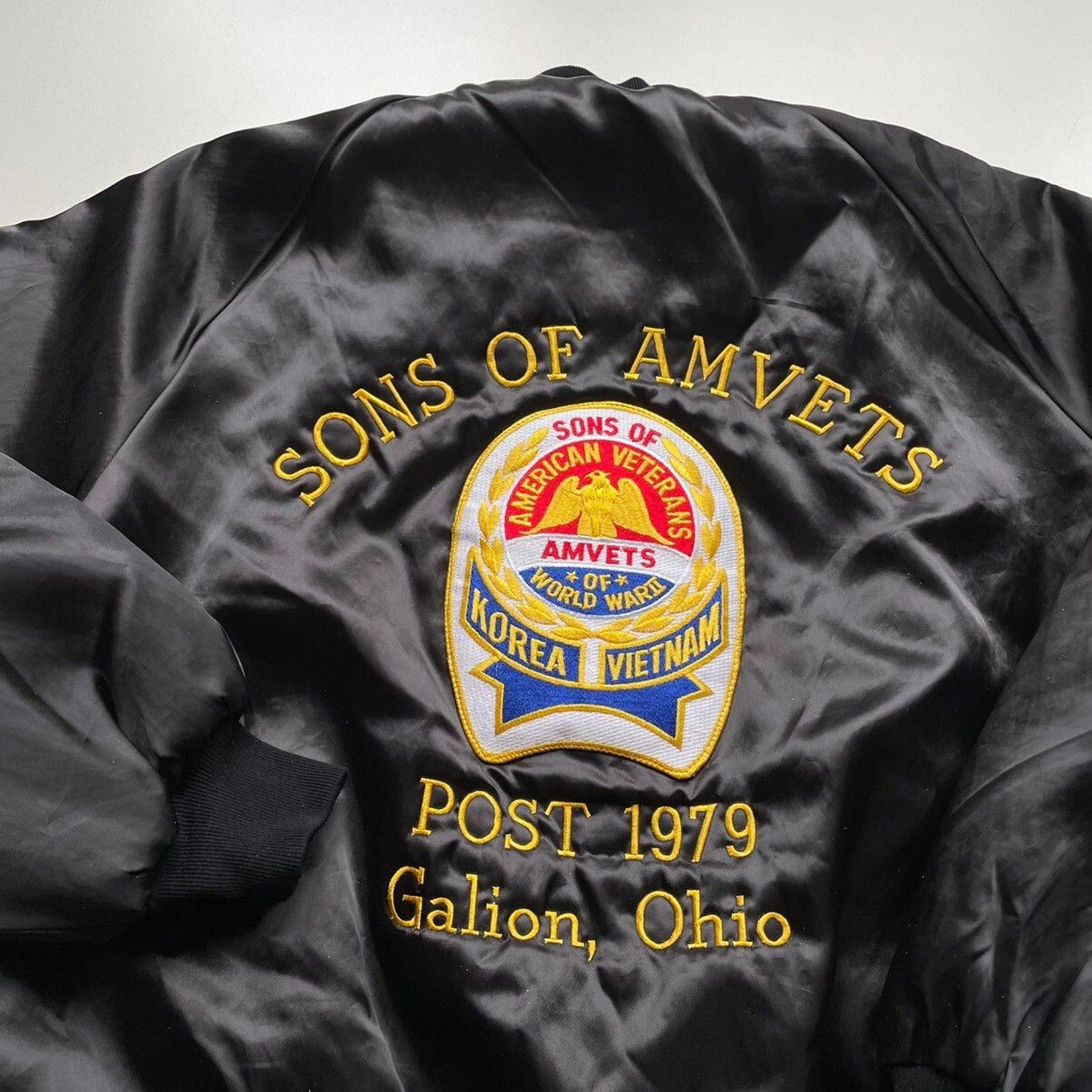 Vintage Vintage 90s American Veterans Embroidered Satin Jacket Large Size US L / EU 52-54 / 3 - 2 Thumbnail