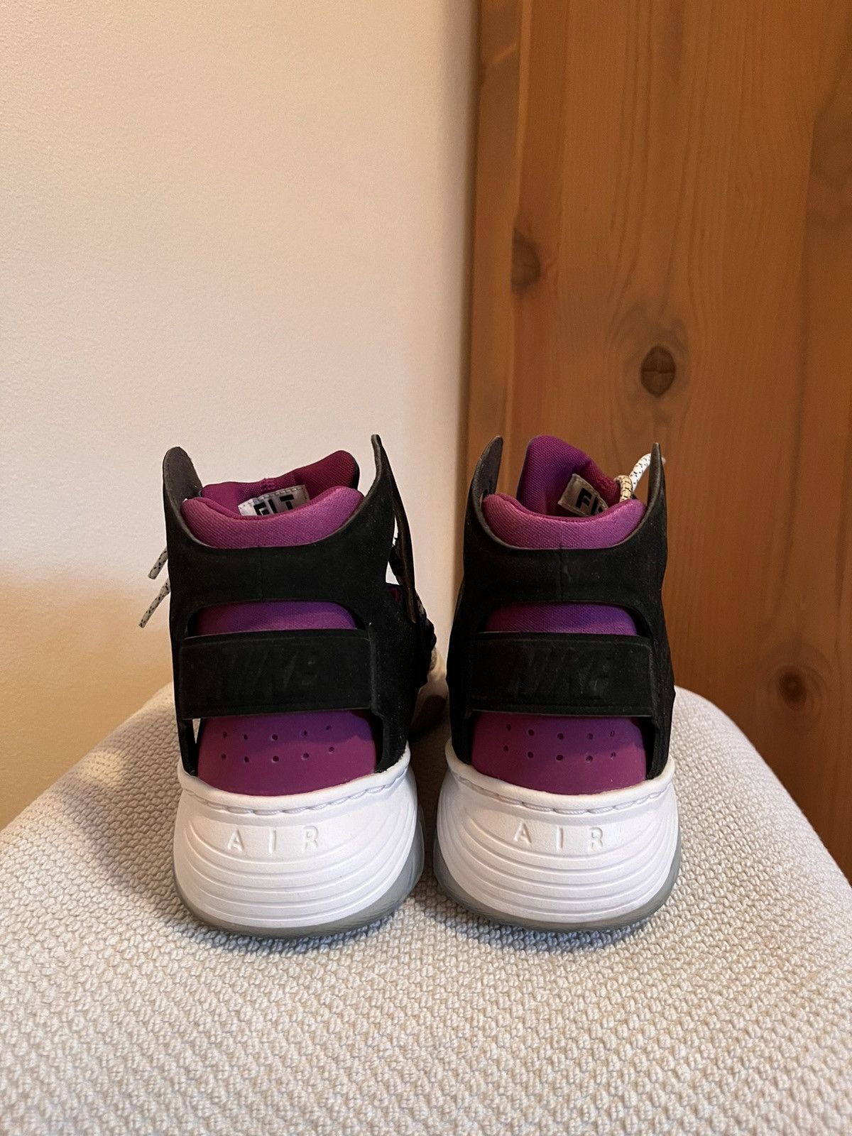 nike air flight huarache ultra 880856-100