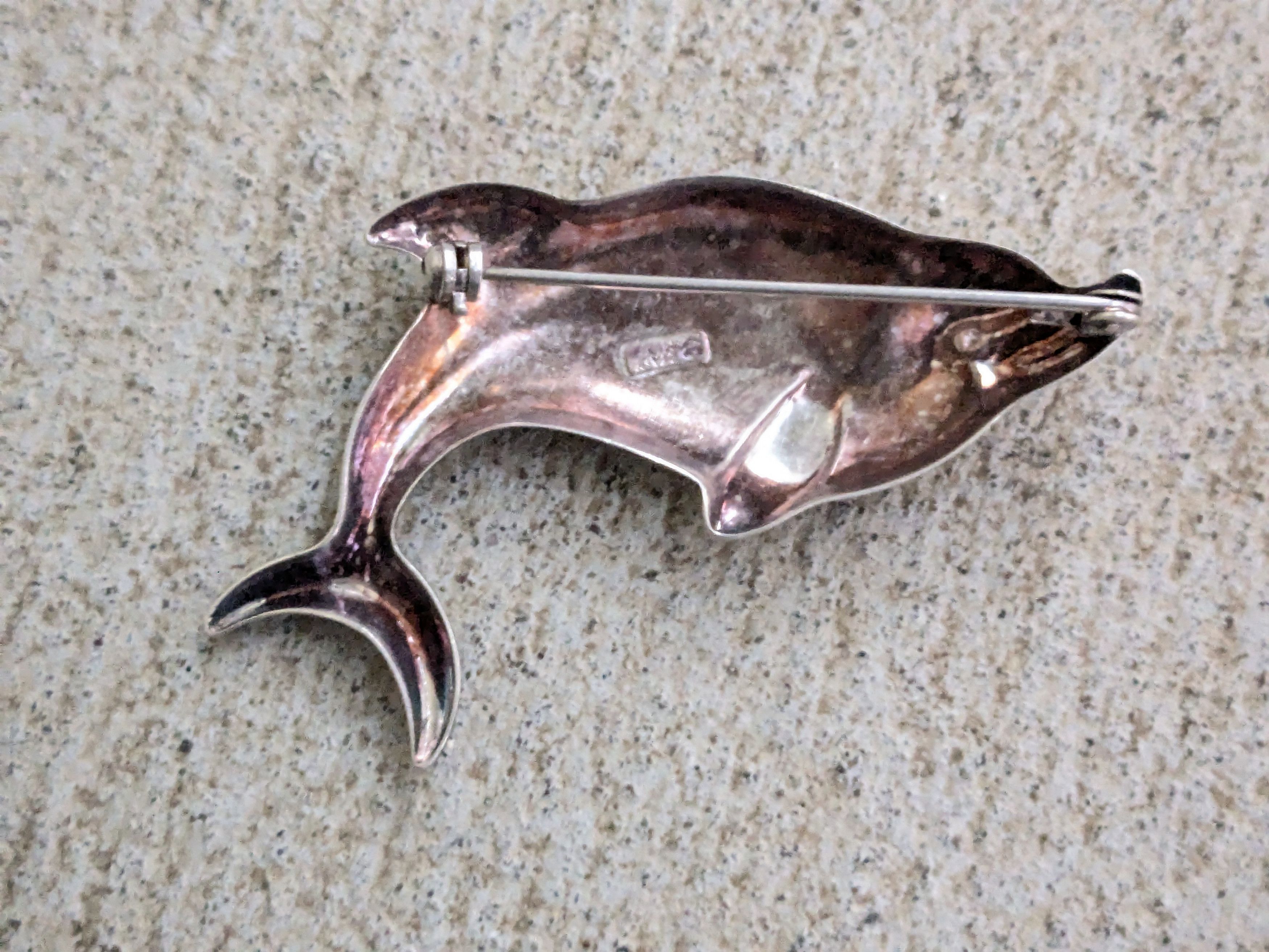 Jewelry × Vintage Vintage Sterling Silver Dolphin Pin Brooch Animal Size ONE SIZE - 4 Thumbnail