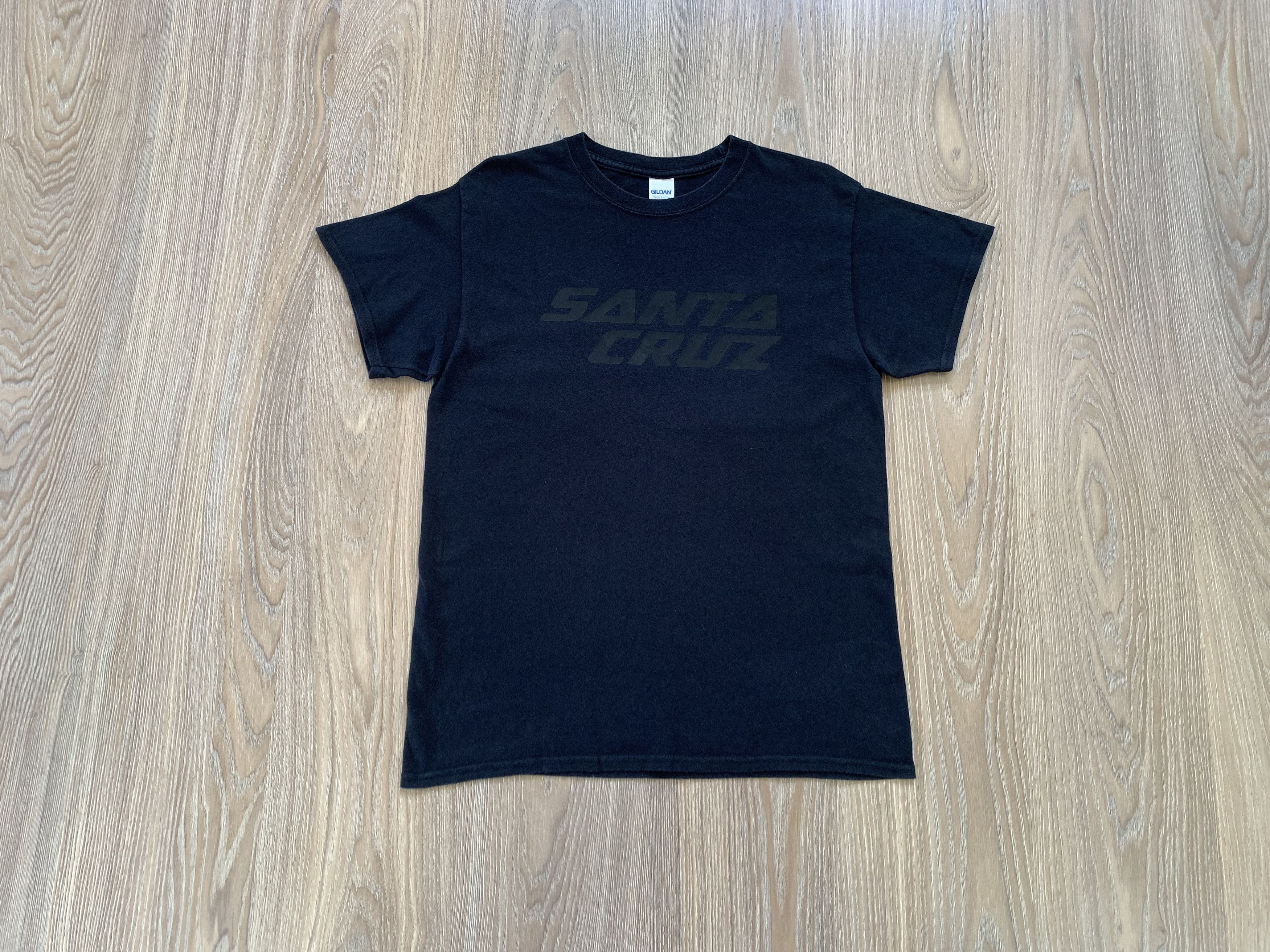 Santa Cruz Skateboards Vintage Gildan Santa Cruz Black Printed T Shirt Size US M / EU 48-50 / 2 - 1 Thumbnail