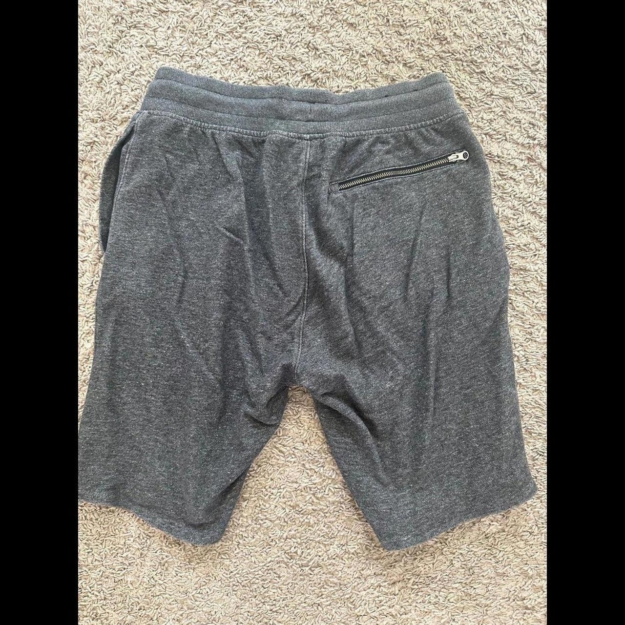 Under Armour Mens Grey Heat Gear Sweat Size US 34 / EU 50 - 4 Thumbnail