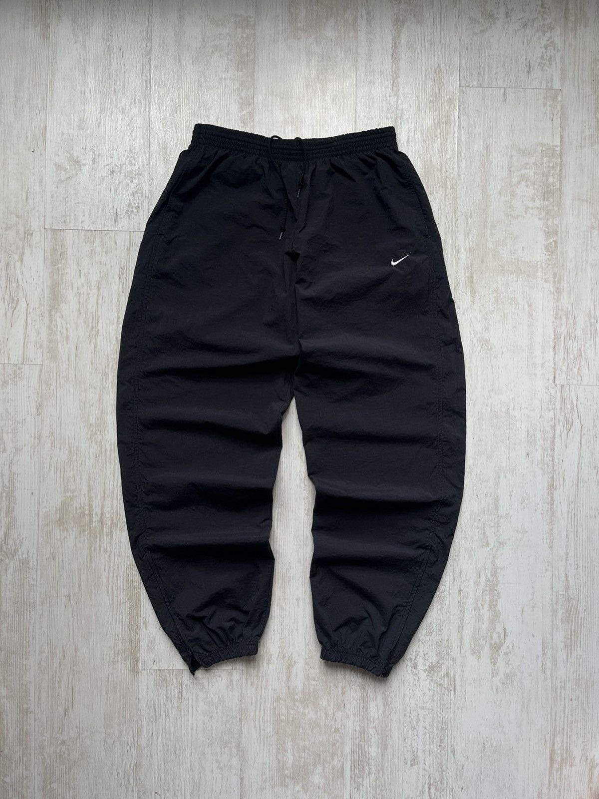 Nike × Vintage 00s Vintage Nike Y2K Black Nylon Small Logo Pants Size L Size US 34 / EU 50 - 1 Thumbnail