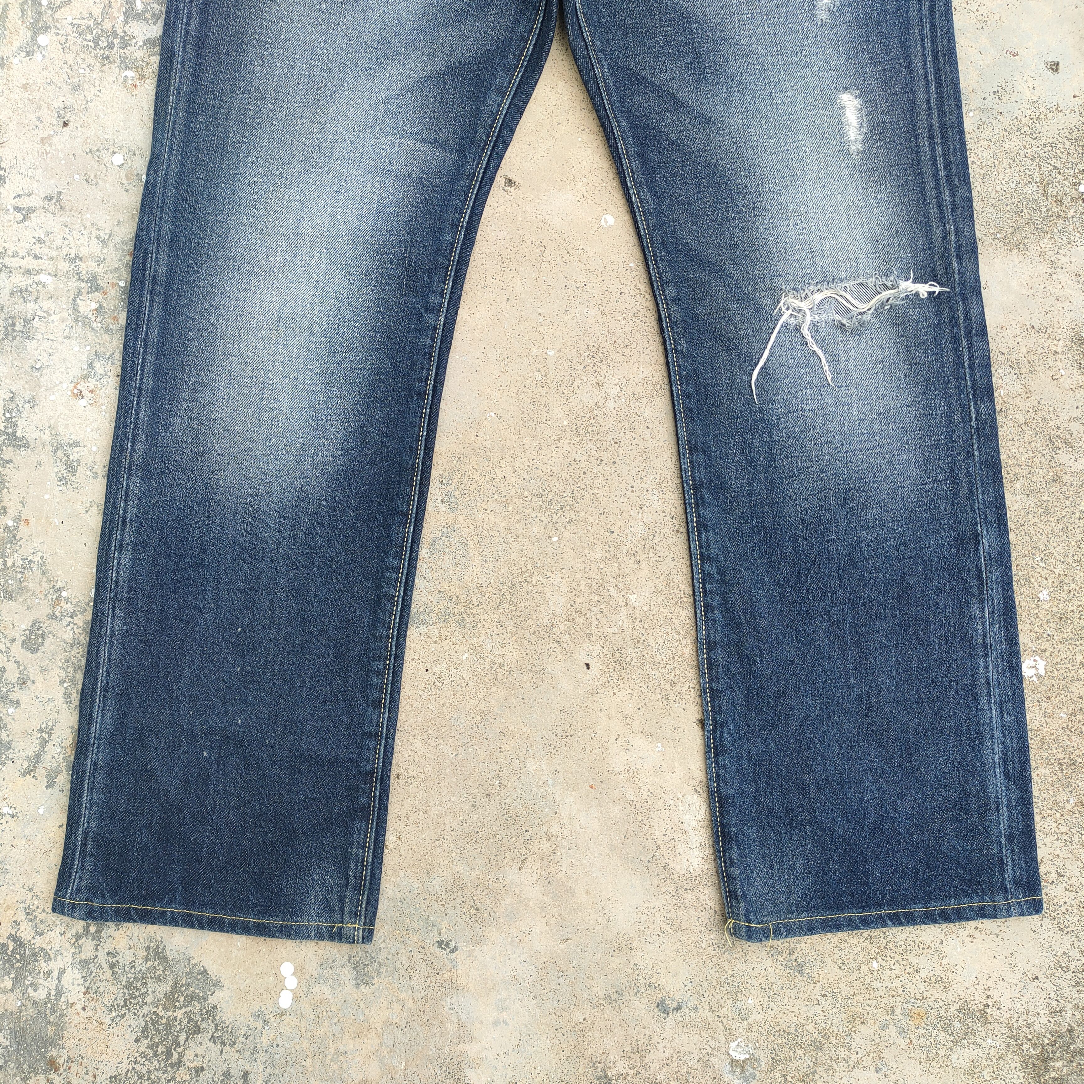 GU VINTAGE GU FADED RIPPED JEANS DENIM PANTS Size US 31 - 3 Thumbnail