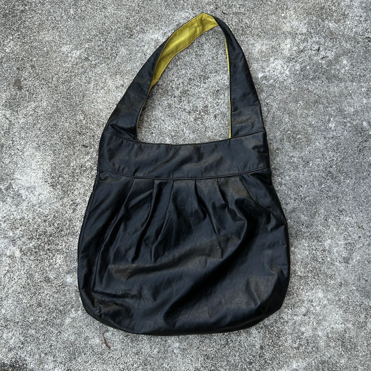 Vintage leather Shoulder bag