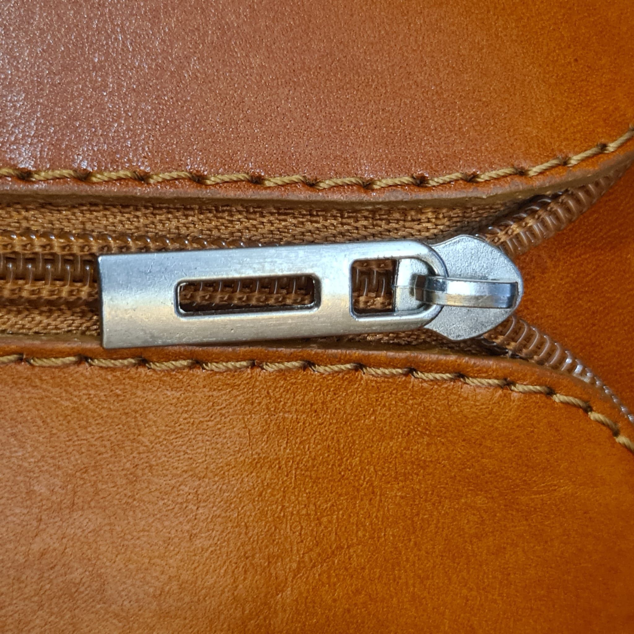 Vera Pelle Vera Pelle Vintage Genuine Leather Crossbody Bag - As New Size ONE SIZE - 2 Thumbnail