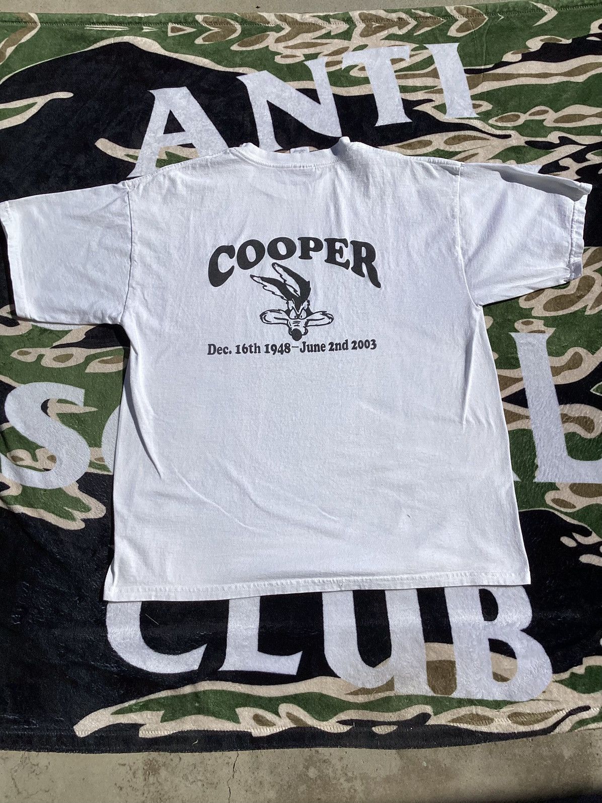 Other Vtg DB Cooper American terrorist crime death memorial Tee Size US XL / EU 56 / 4 - 1 Thumbnail
