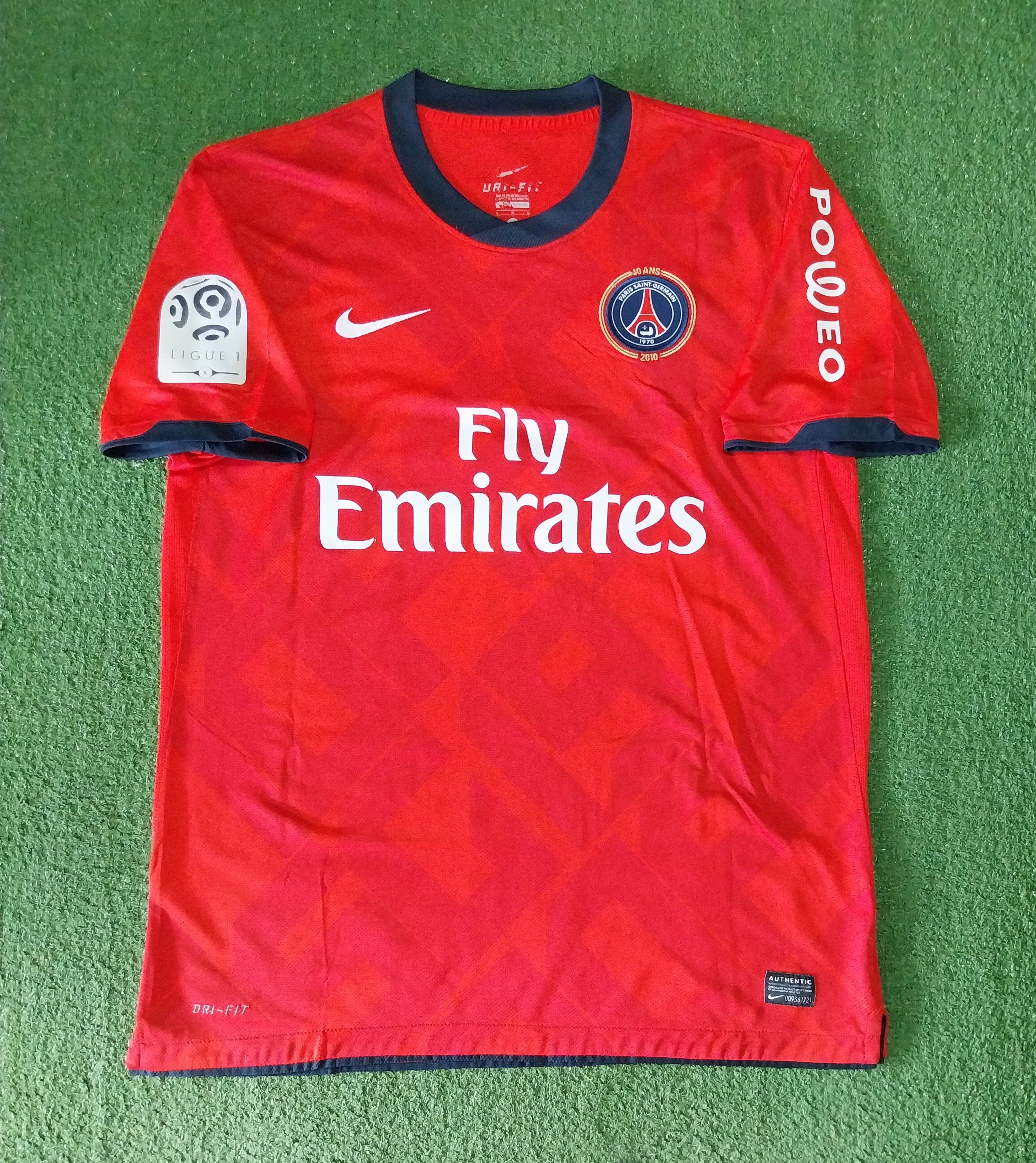 Nike Paris saint germain away 2010 ludovic giuly jersey football Size US L / EU 52-54 / 3 - 1 Thumbnail