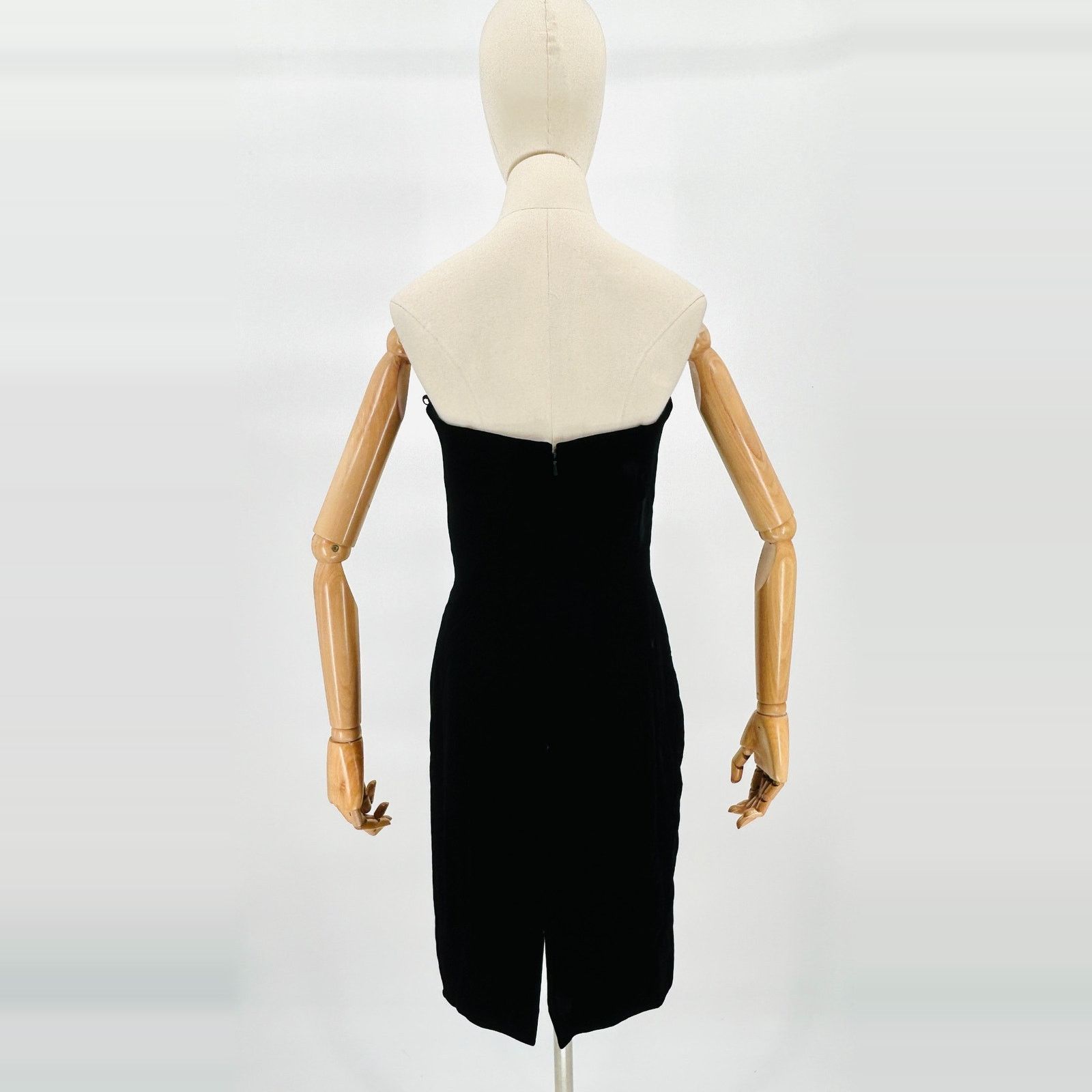 Oleg Cassini Vintage 80s Beaded Velvet Cocktail Mini Dress Size S / US 4 / IT 40 - 4 Thumbnail