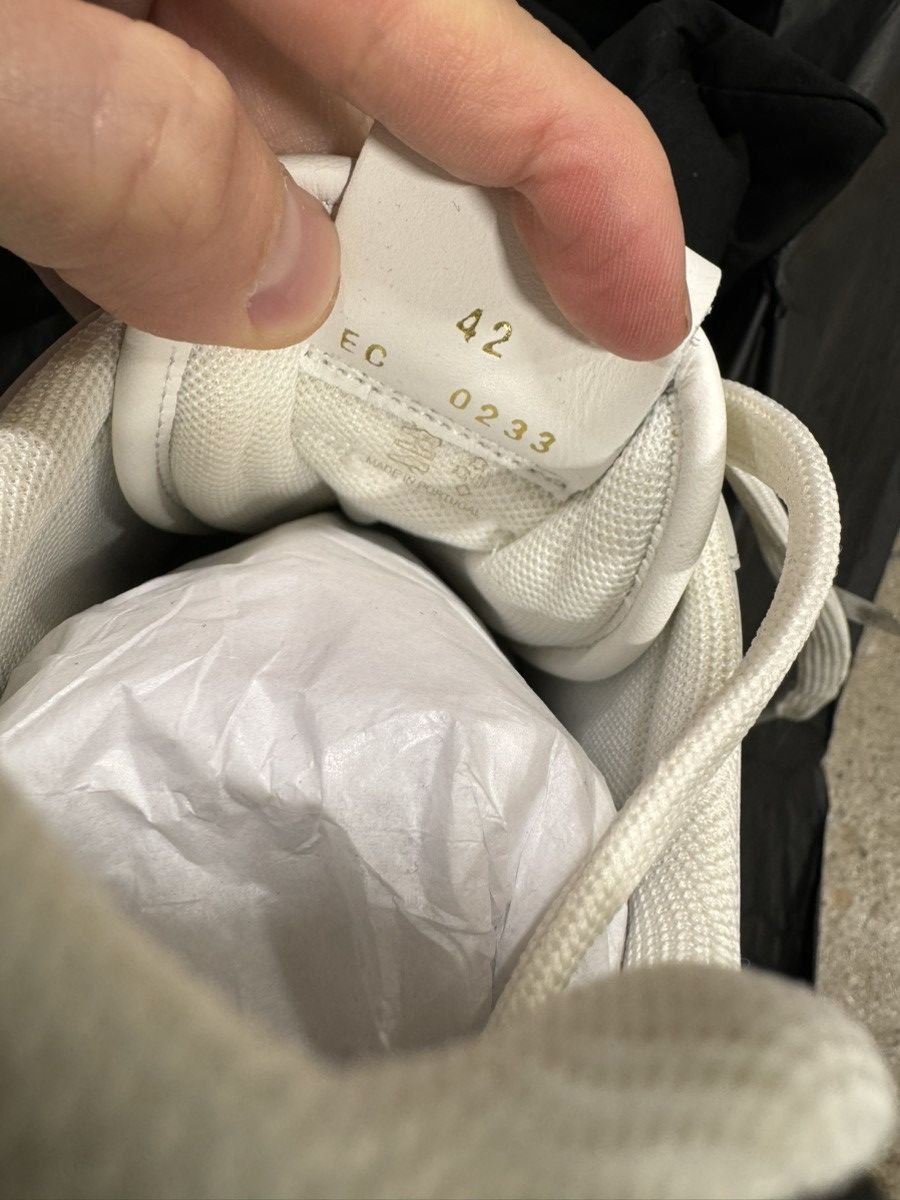 Givenchy Givenchy G4 Leather Sneaker NEW 900$ Size US 9 / EU 42 - 9 Thumbnail