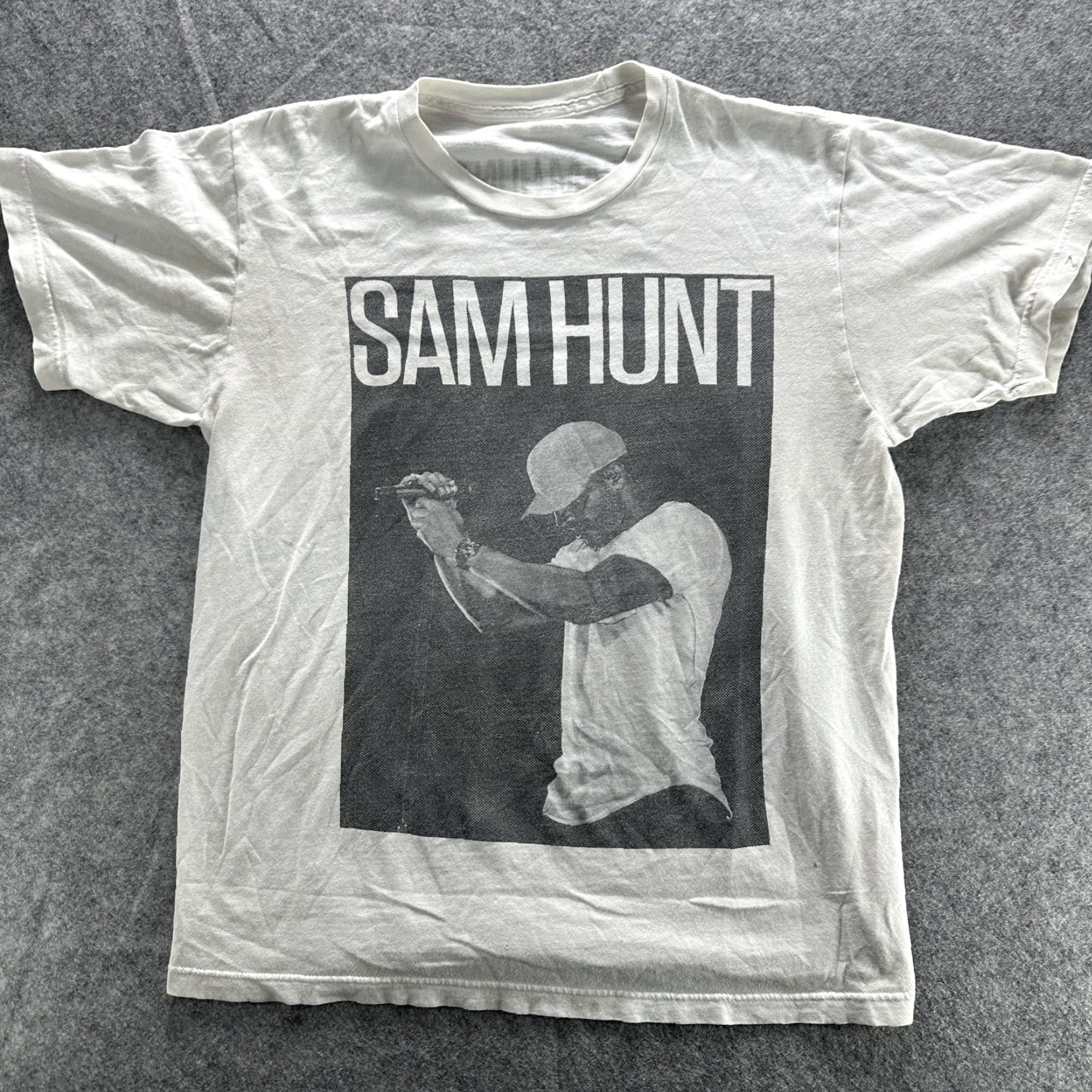 Vintage Sam Hunt Shirt Mens Medium White 15 In A 30 Tour Concert Tee Graphic Print Short Sleeve Crew Neck Size US M / EU 48-50 / 2 - 2 Thumbnail