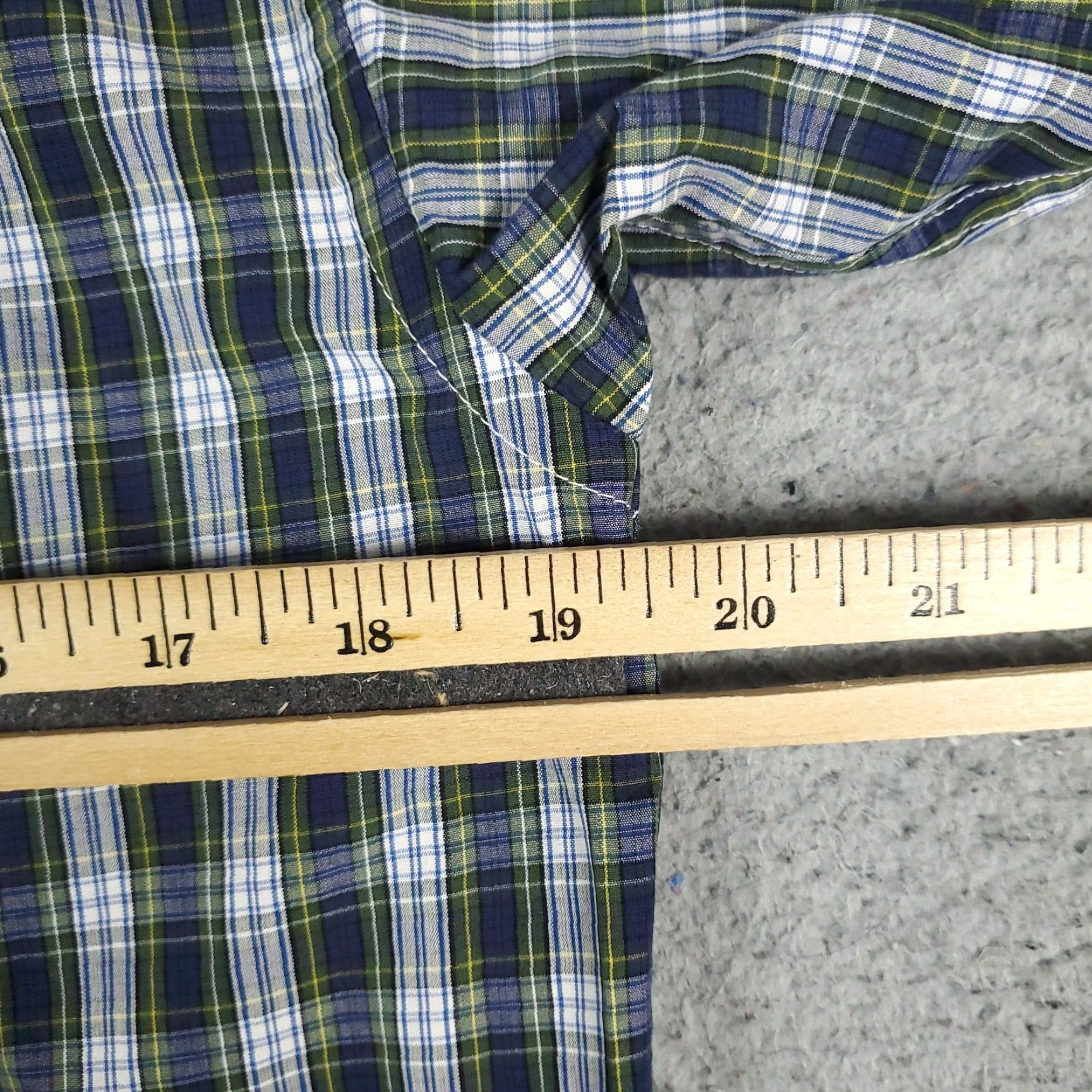 Brooks Brothers Brooks Brothers Shirt Mens Large Blue Plaid Button-Up Long Sleeve Casual/Formal Classic Preppy American 346 Cotton, Regular Fit, Button-Down Collar Size US L / EU 52-54 / 3 - 5 Thumbnail