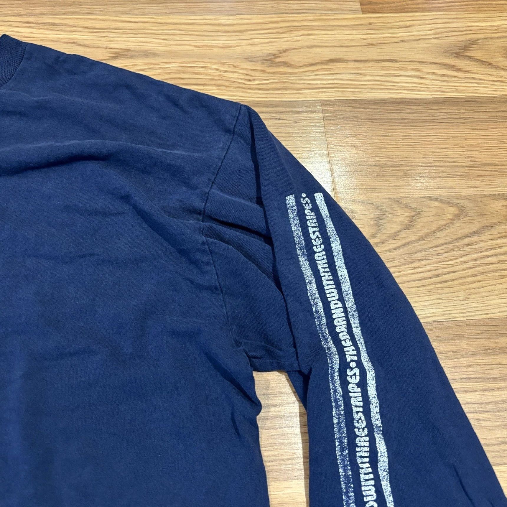 Adidas VINTAGE Adidas Faded Logo Navy Blue Long Sleeve T Shirt Mens Size Large Size US L / EU 52-54 / 3 - 7 Thumbnail