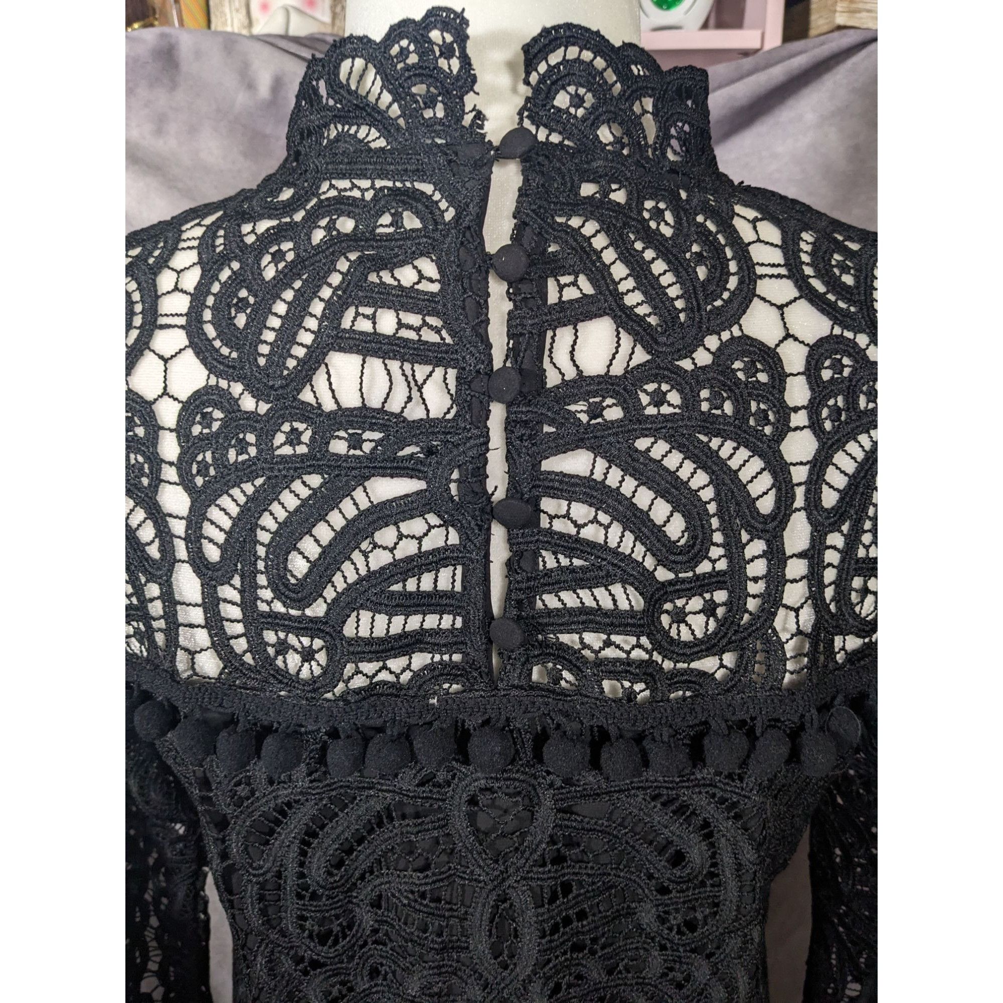 Other Tularosa Gothic Matilda Lace Mock Neck Shift Dress Size Smal Size S / US 4 / IT 40 - 13 Thumbnail