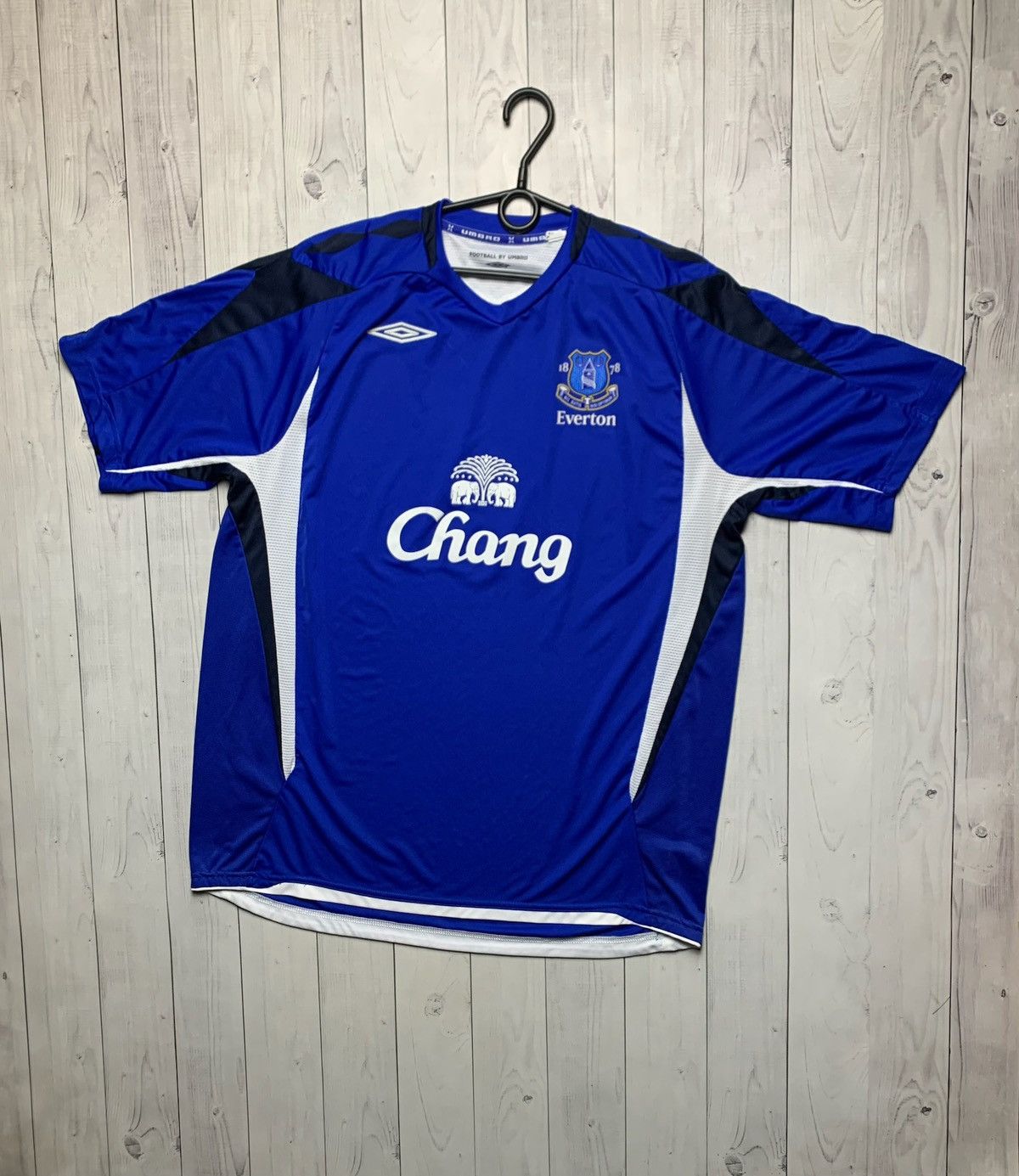 Umbro × Vintage Vintage Umbro Everton soccer jersey size XL blue Size US XL / EU 56 / 4 - 1 Thumbnail
