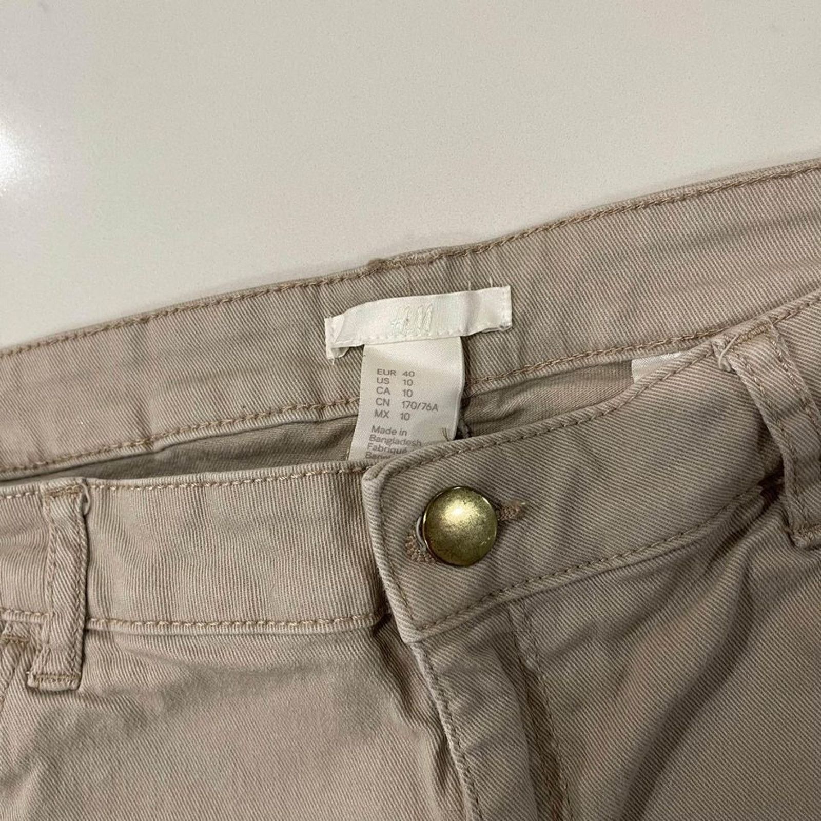 H&M H&M Khaki Beige Denim Shorts Stretch Cuffed Hem Women's 10 Size 32" / US 10 / IT 46 - 3 Thumbnail