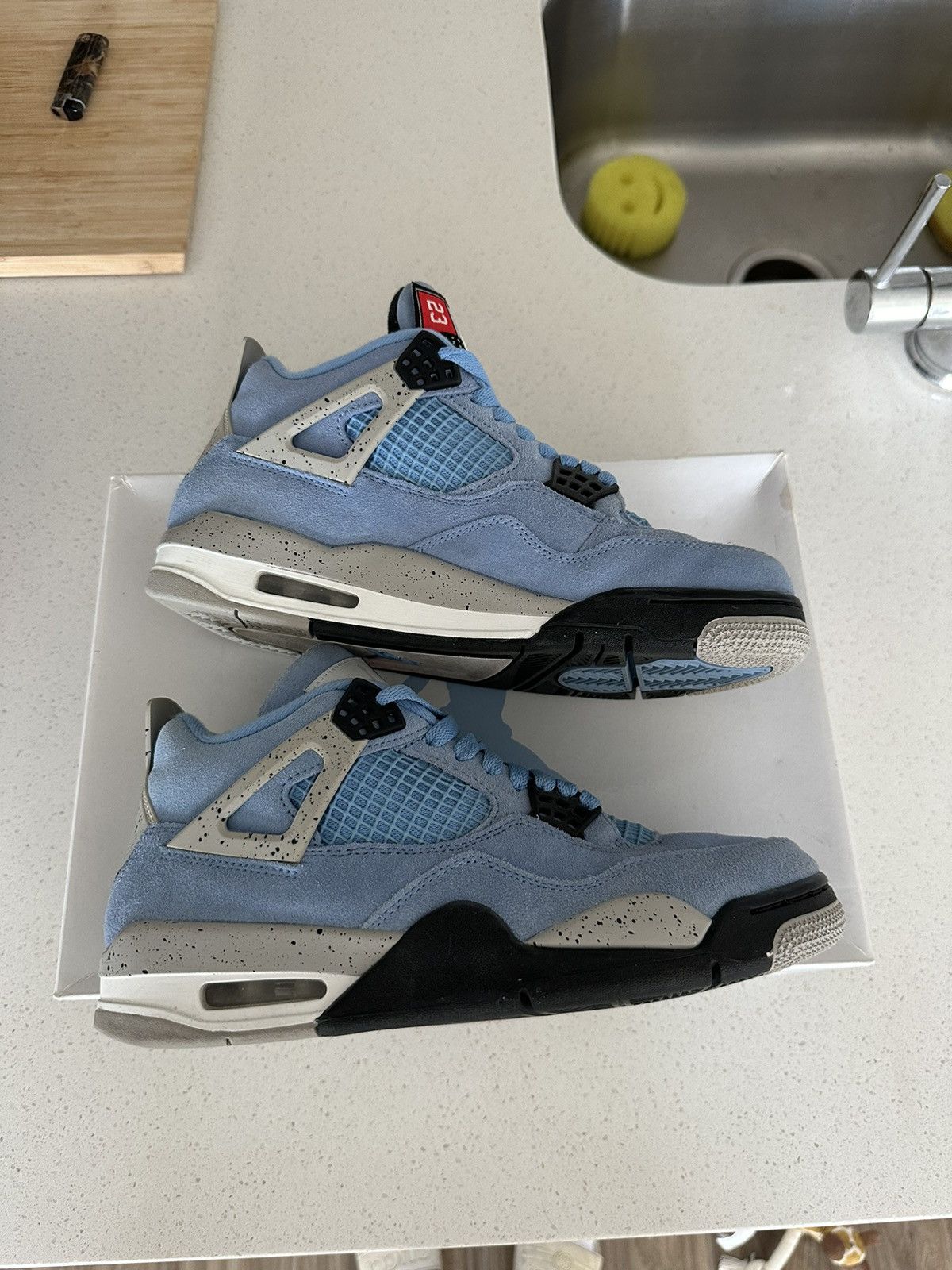 Jordan Brand Jordan Retro 4 Univeristy Blue Size US 7.5 / EU 40-41 - 3 Thumbnail