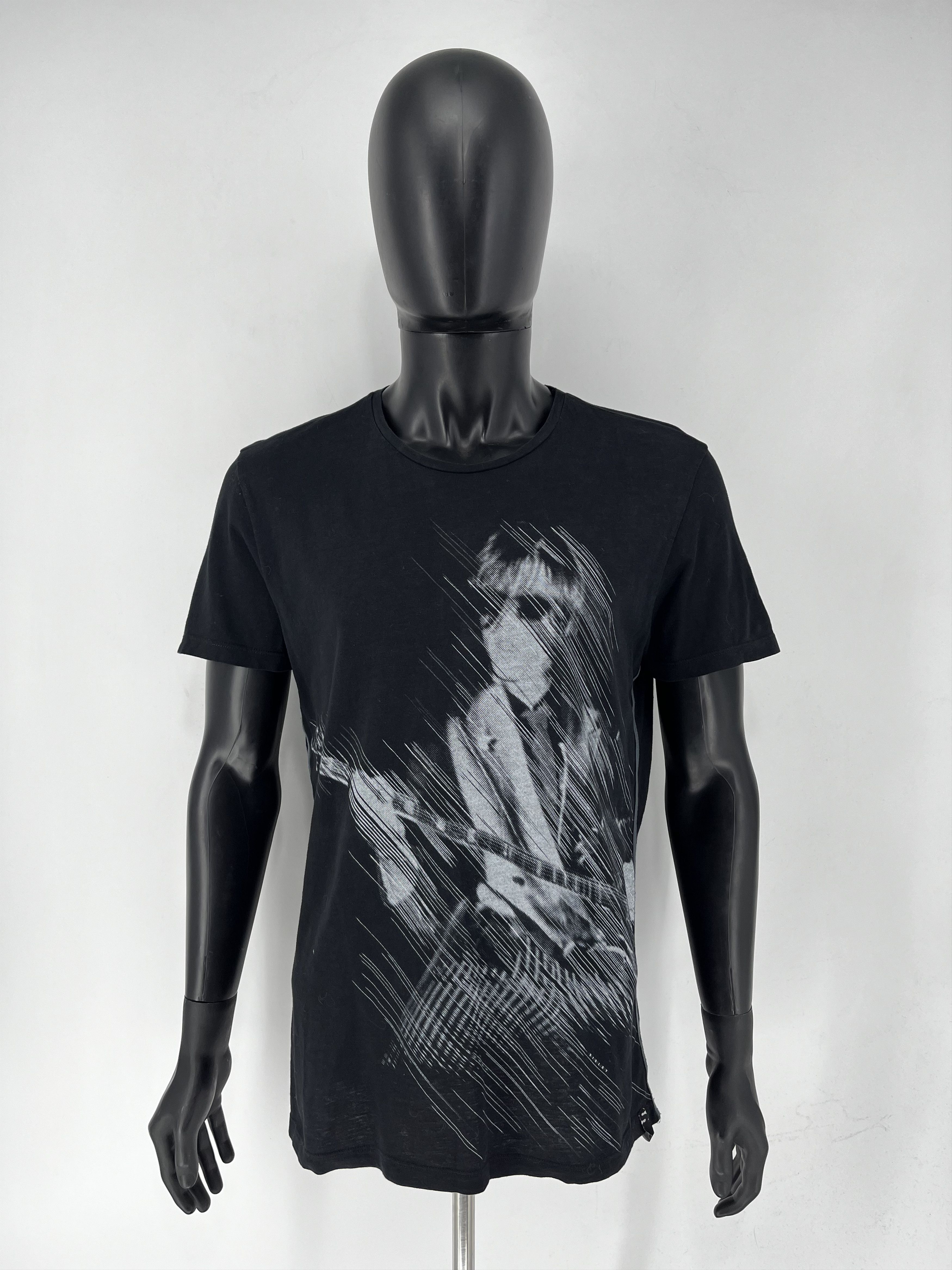 Band Tees Vintage Y2K SISLEY BLACK T-Shirts Size US L / EU 52-54 / 3 - 2 Thumbnail